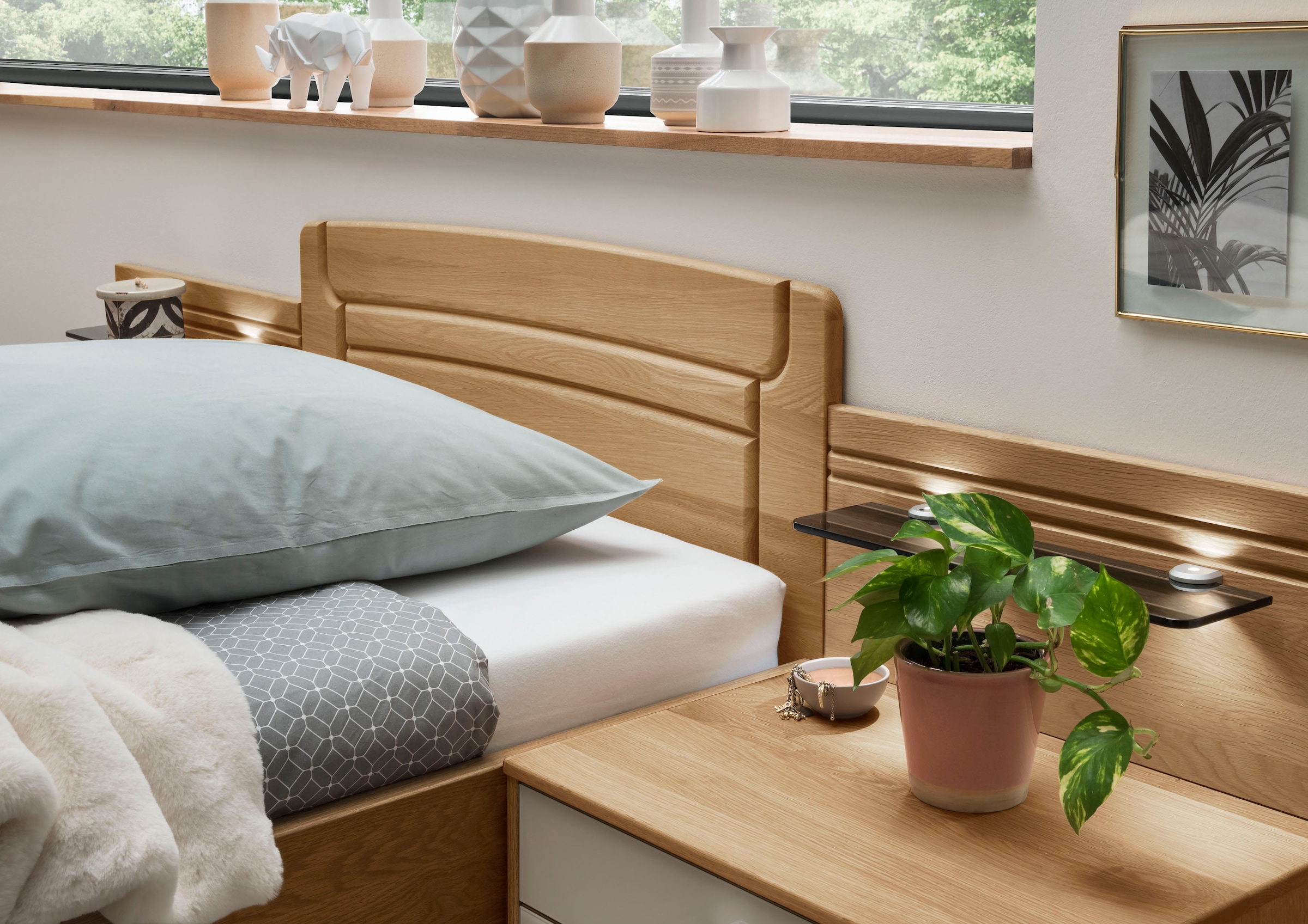 WIEMANN Holzbett »Kiruna, Bettgestell, Bettrahmen, teilmassiv Eiche«, (4-fache Liegehöhenverstellung, MADE IN GERMANY), Kopf- und Fussteil aus Massivholz, verschiedene Grössen, in Komforthöhe