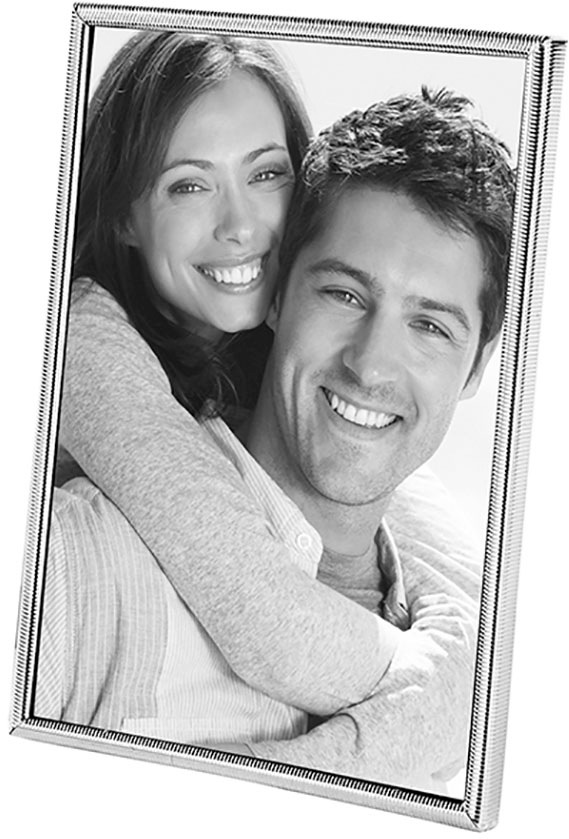 Image of Fink Einzelrahmen »Rigo, silberfarben«, (1 St.), Fotorahmen, Rahmen, versilberfarbent, für Bildformate 10x15, 13x18 und 20x25, Wohnzimmer bei Ackermann Versand Schweiz