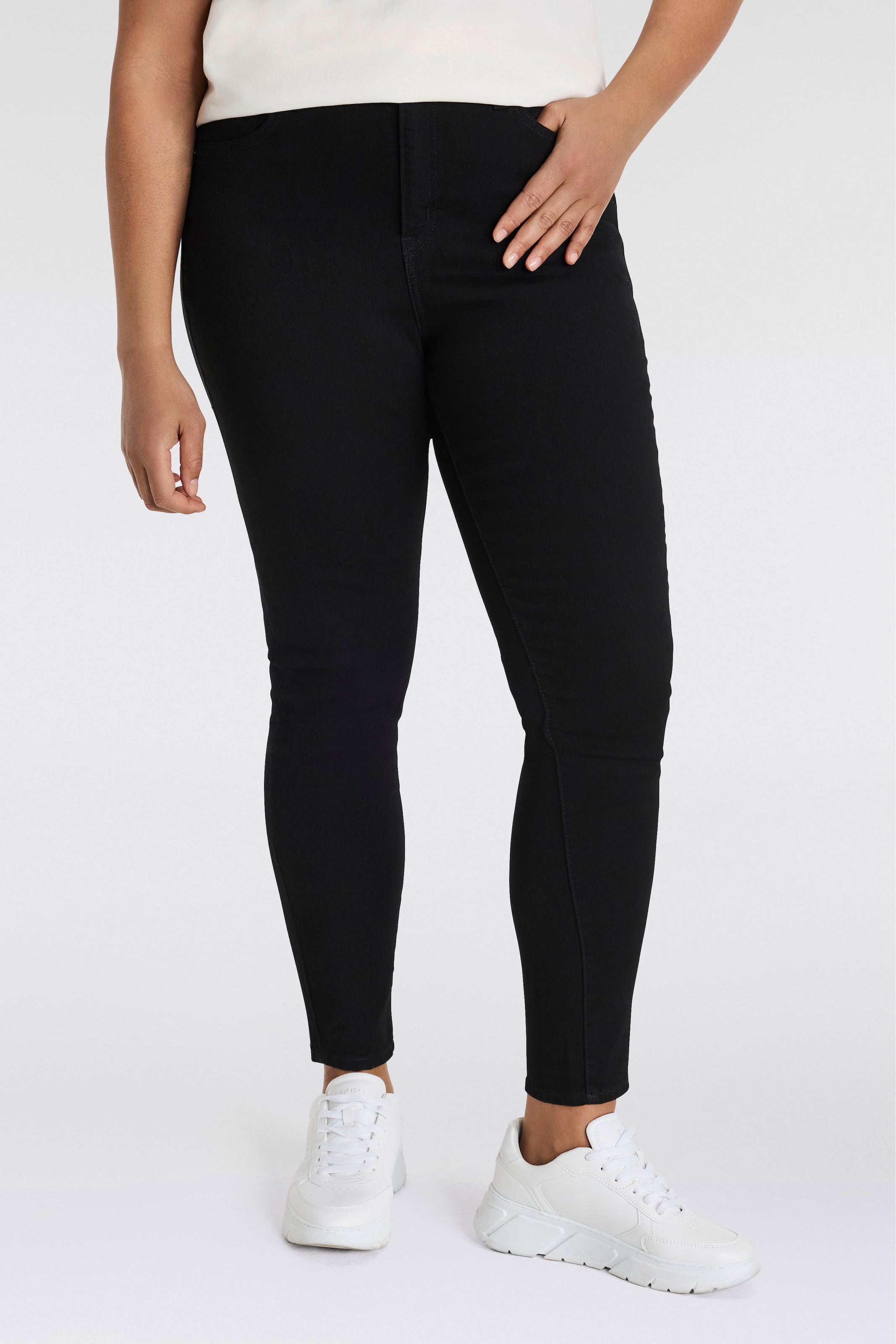 Levi's® Plus Skinny-fit-Jeans »721 PL HI RISE SKINNY«, sehr figurbetonter Schnitt