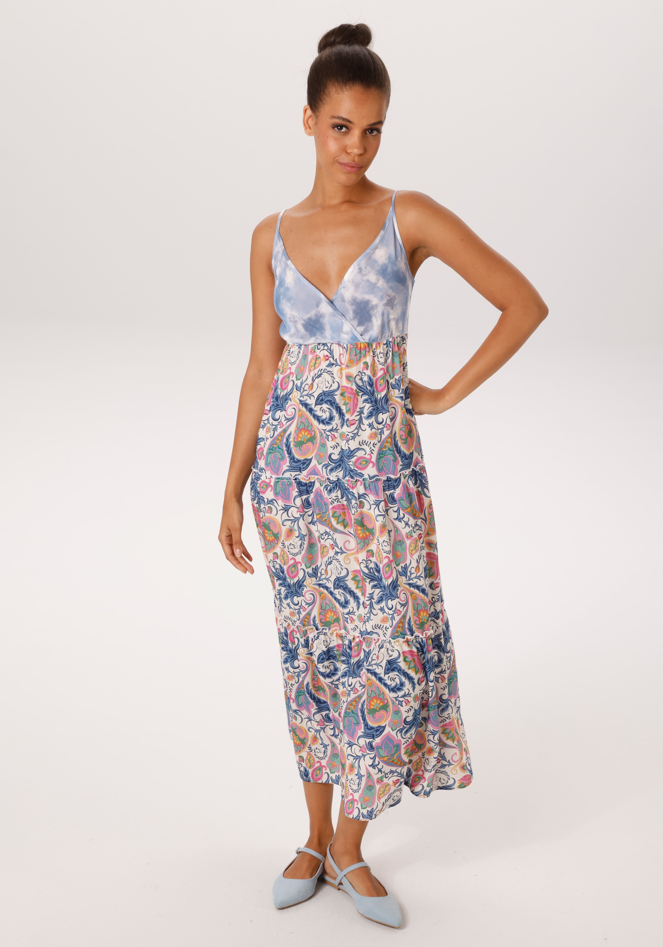 Image of Aniston CASUAL Sommerkleid im trendigen Muster-Mix