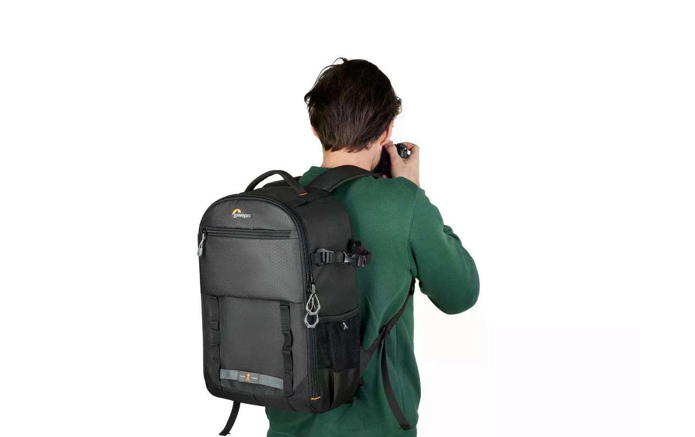 Lowepro Kameratasche »Adventura BP 300 III Schwarz«