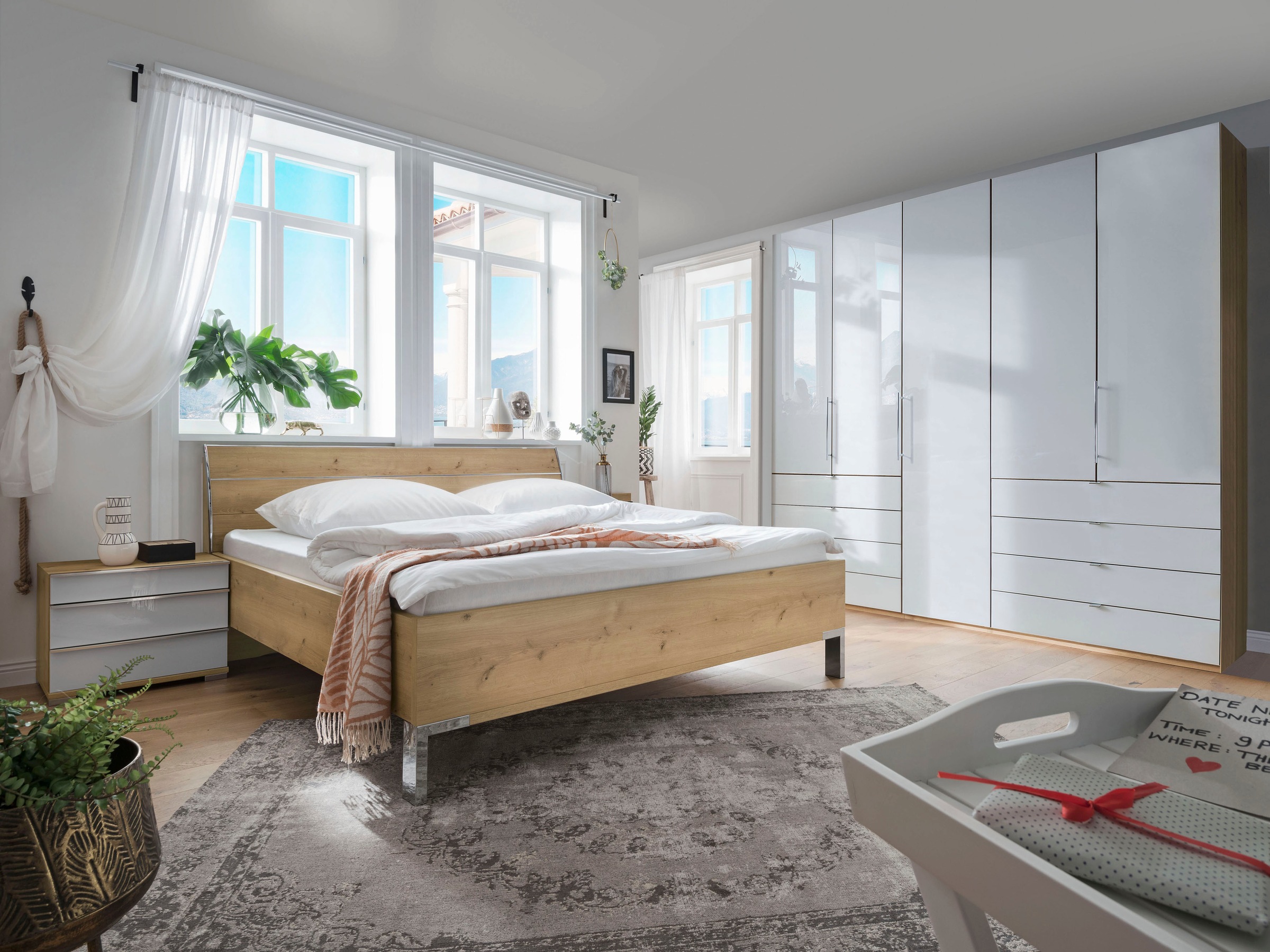 WIEMANN Falttürenschrank »Loft, hochwertige Glasfront, Metallgriffe, viel Stauraum«, (3 Breiten: 200cm/250cm/300cm, Höhe: 236cm), Qualität trifft edles Design, 8 Schubkästen, 6 Türen