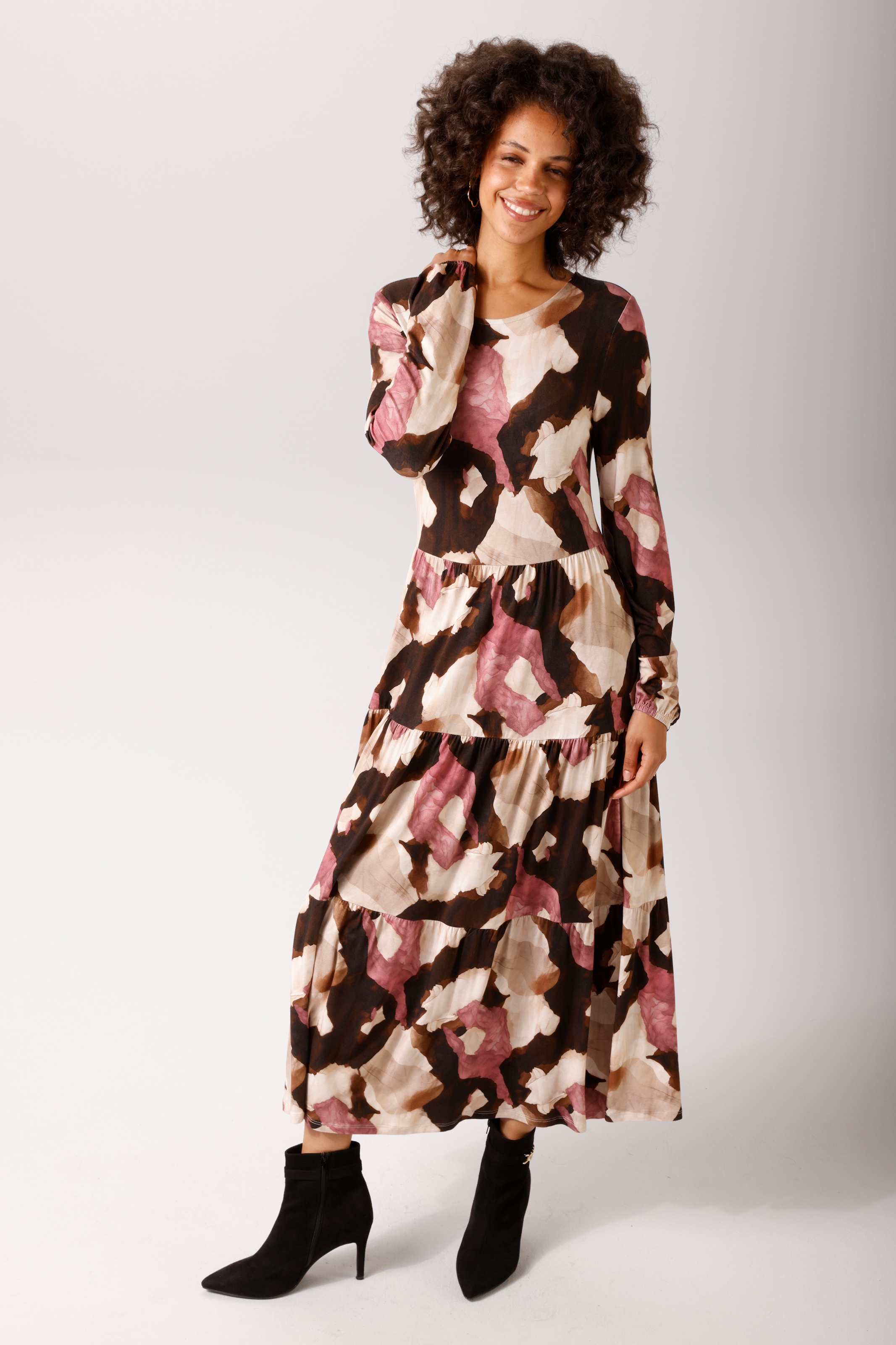 Aniston CASUAL Robe midi avec imprimé batik graphique - chaque pièce est unique - NOUVELLE COLLECTION