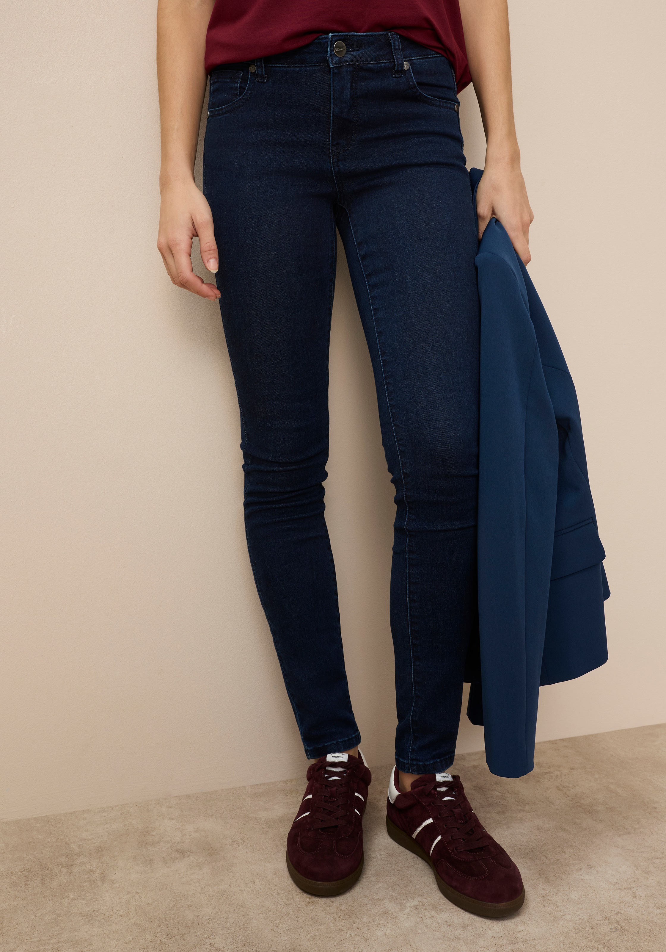 Image of Tamaris Skinny-fit-Jeans "aus bequemen Stretch-Denim" schmale Beinweite, mit Gürtelschlaufenbund, mit Metallreissverschluss