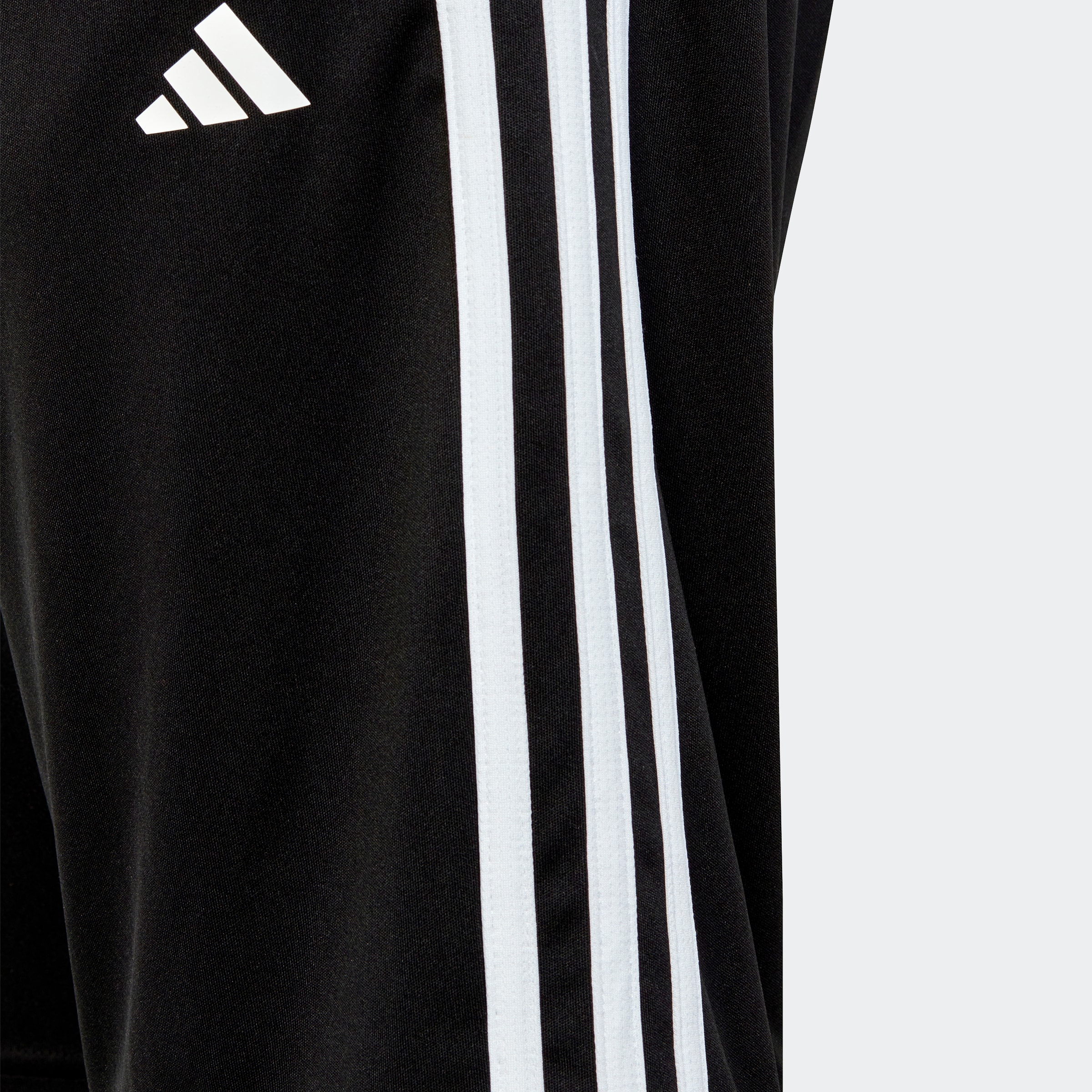 adidas Sportswear Shorts »TRAIN ESSENTIALS AEROREADY 3-STREIFEN REGULAR-FIT«, (1 tlg.)