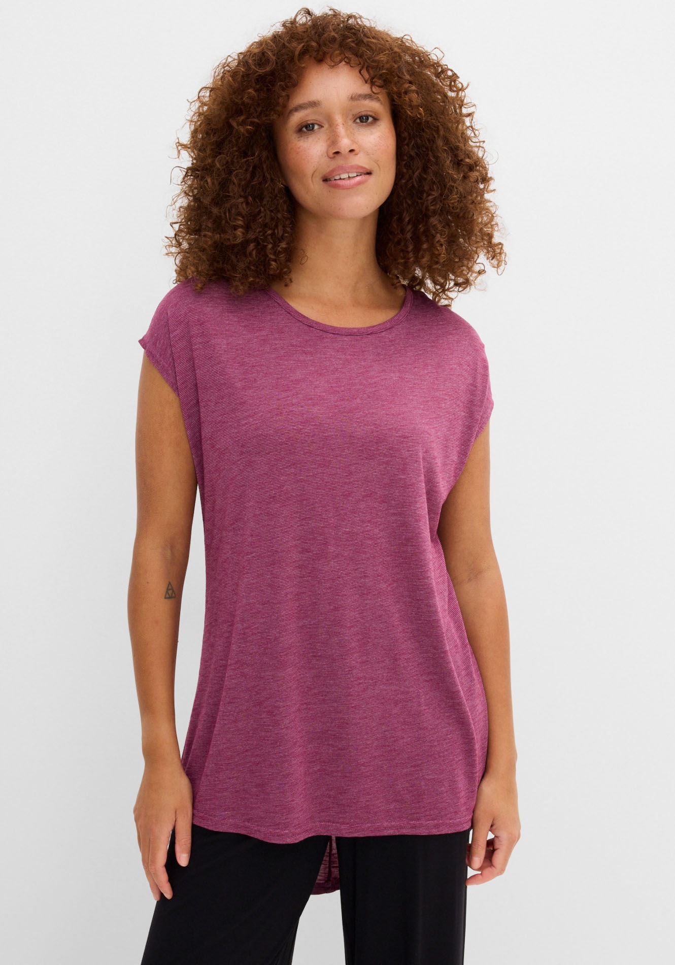 Image of bonprix Longshirt "Longshirt aus Viskose-Mischung" lässige Passform, längeres Rückenteil, abgerundeter Saum