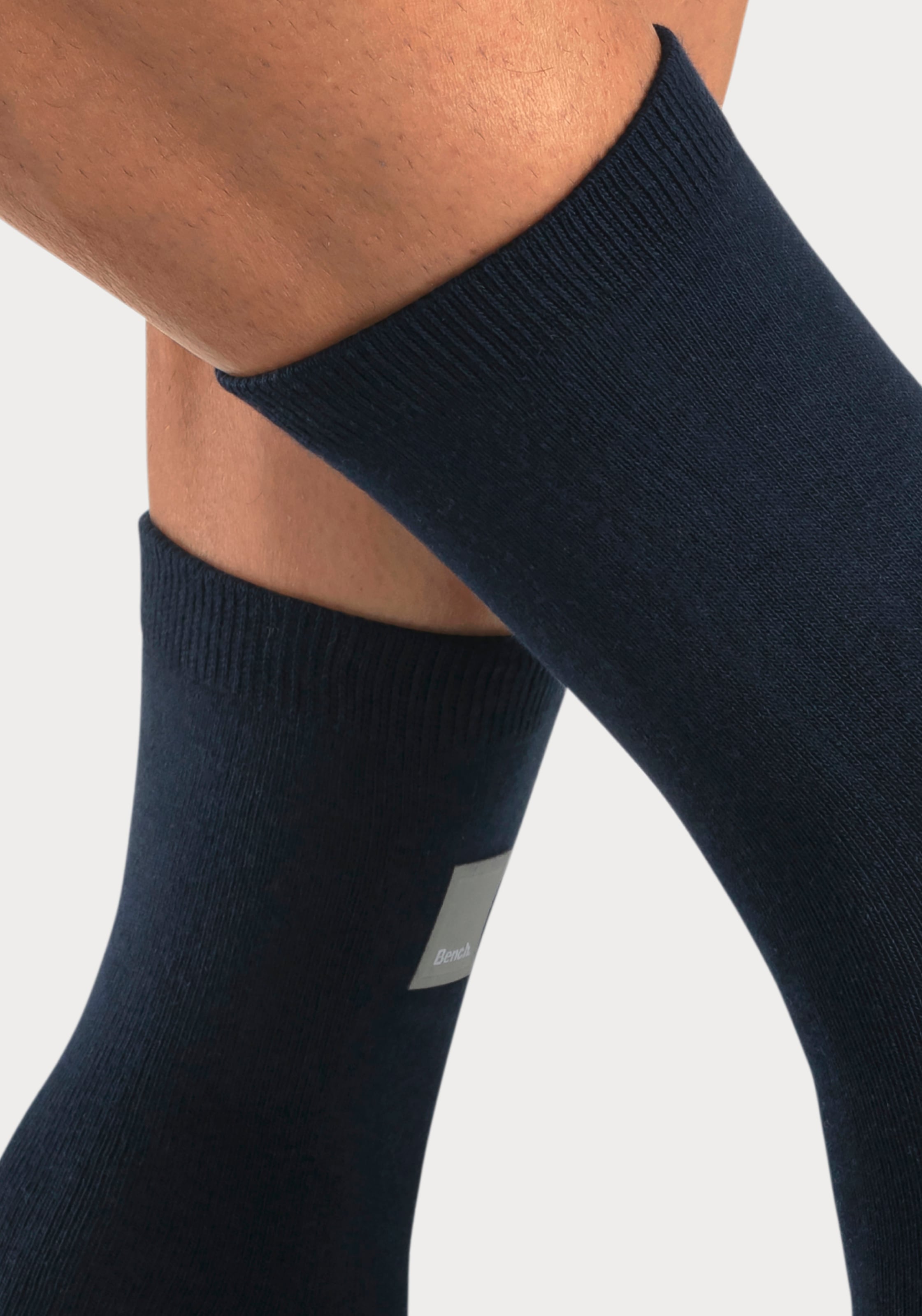 Bench. Basicsocken, (Packung, 4 Paar), mit Weblabel