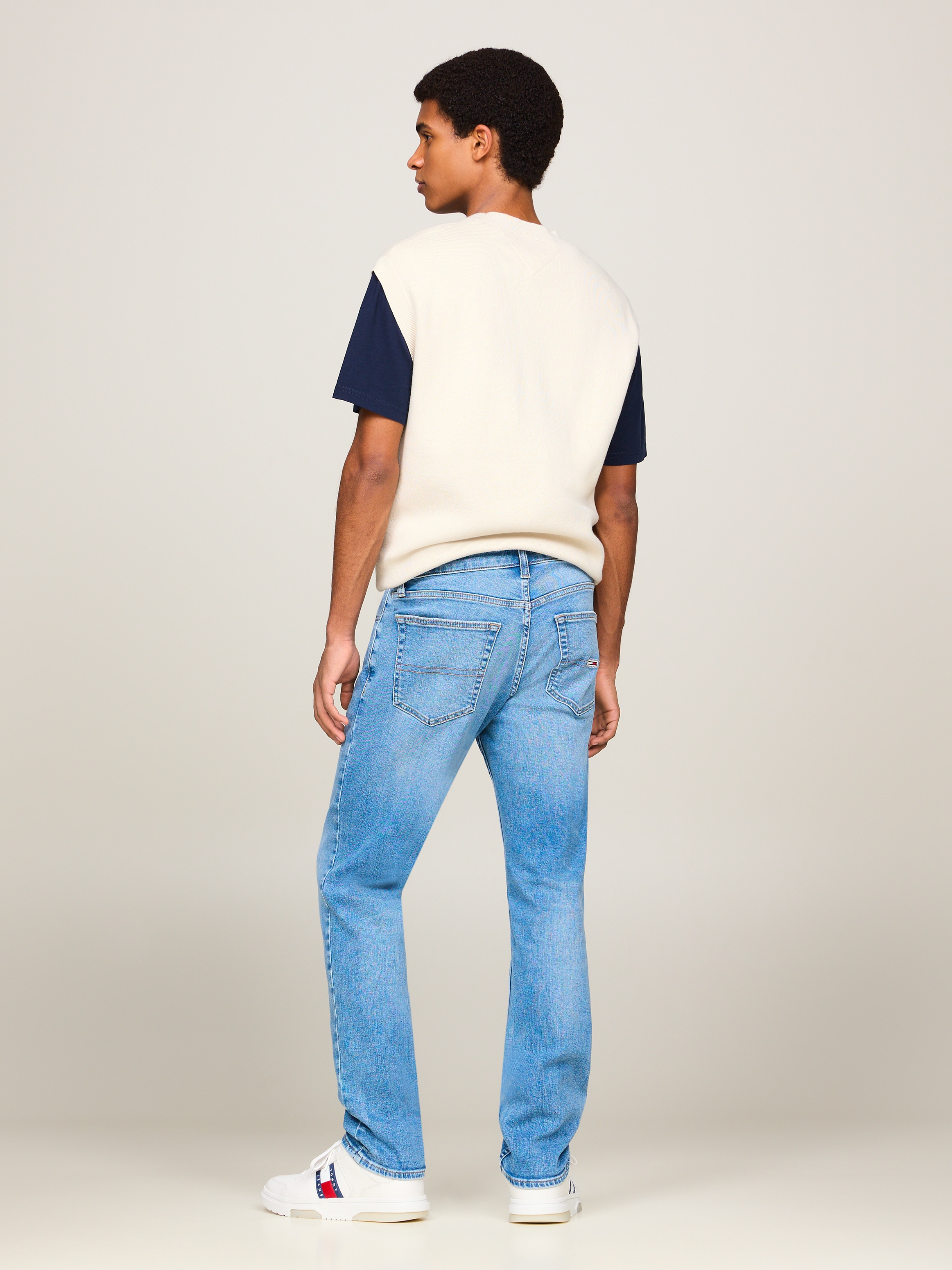 Tommy Jeans Slim-fit-Jeans »SCANTON SLIM«, mit Logoprägung