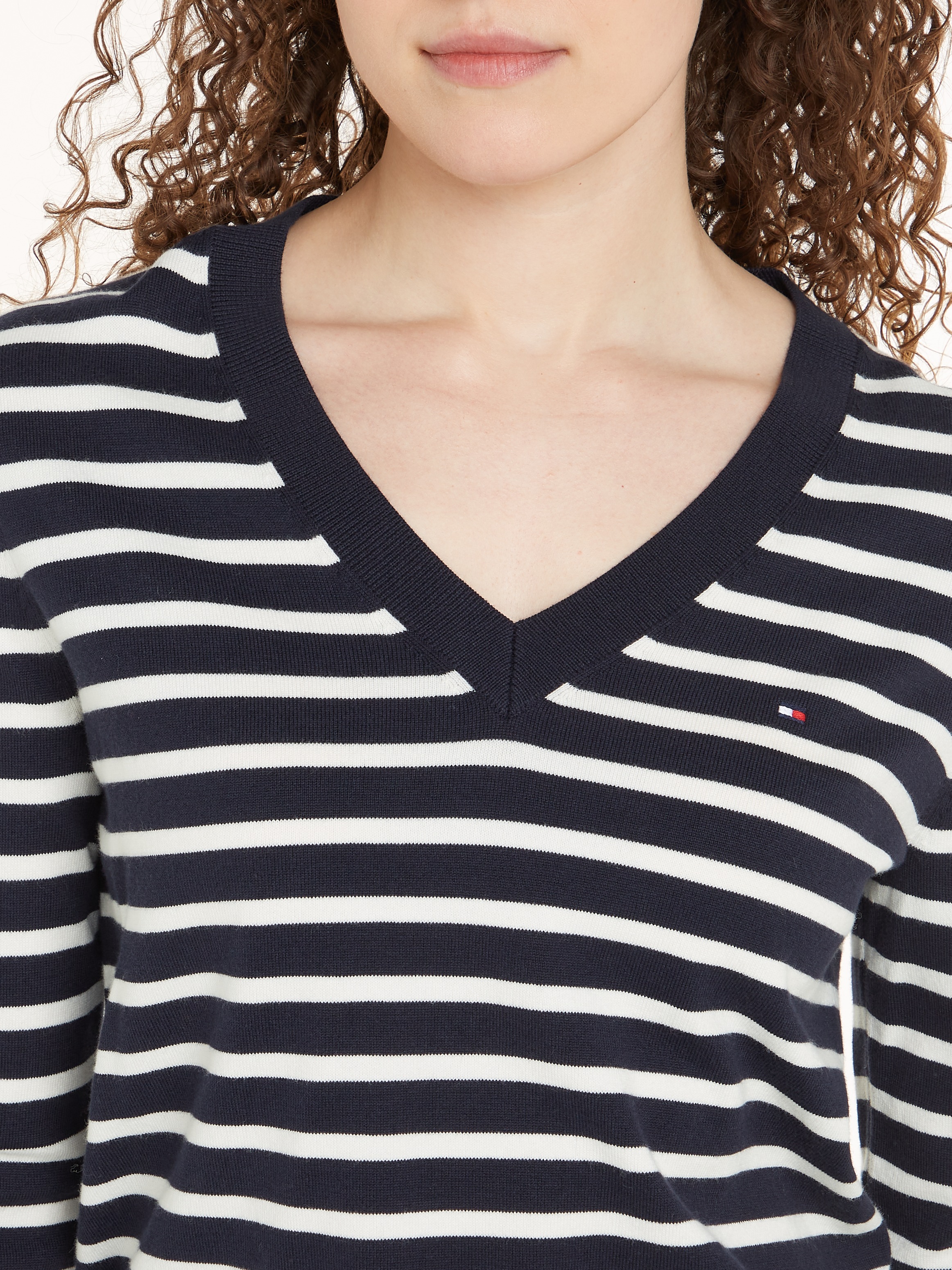 Tommy Hilfiger V-Ausschnitt-Pullover »CO JERSEY STITCH V-NK SWEATER mit V-Ausschnitt und Ripp«, unifarben, casual, regular fit, Baumwollmix, V-Ausschnitt