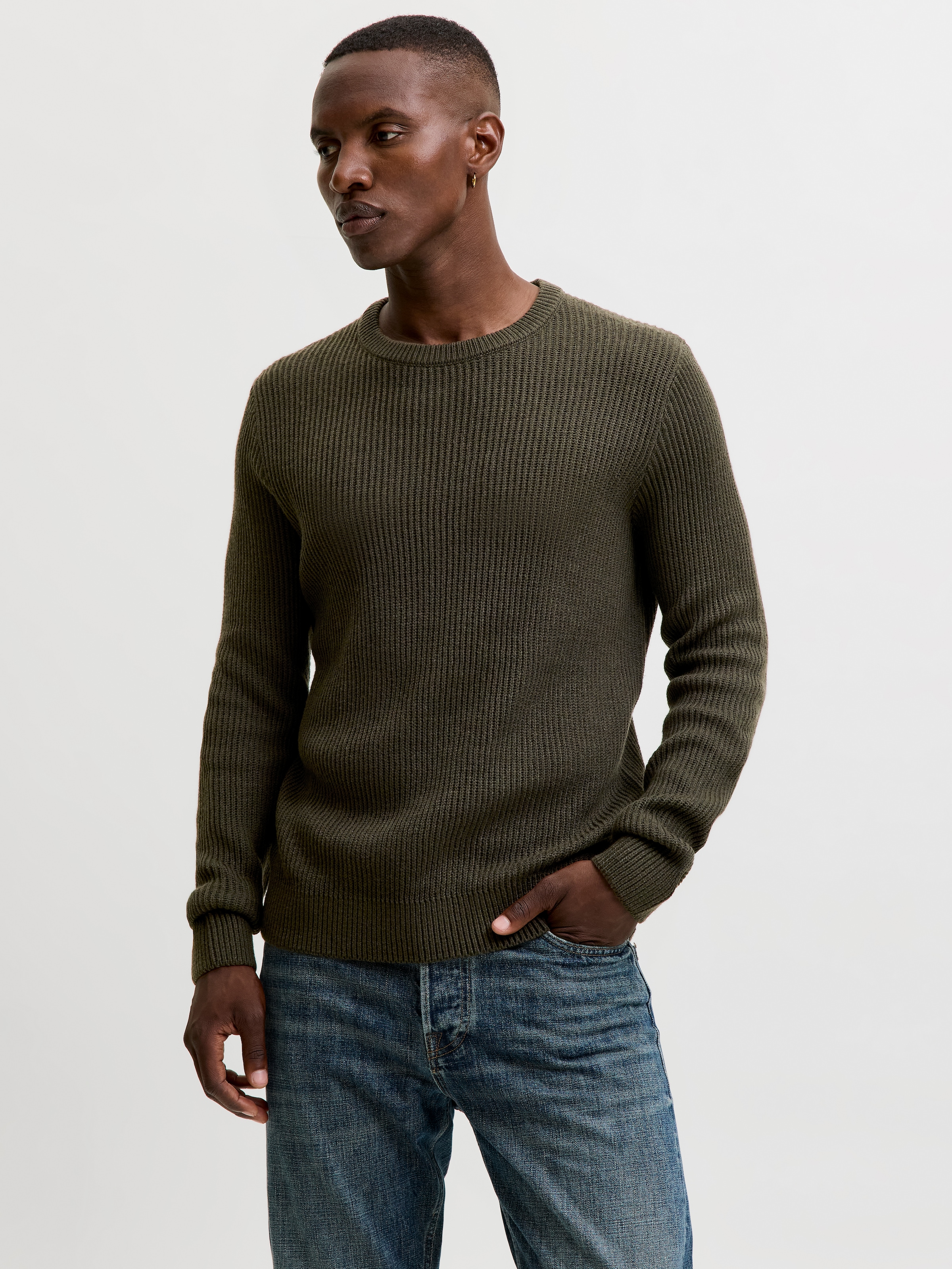 Jack & Jones Pull à col rond »JJPANNEL KNIT CREW NECK AW26« mélange de matériaux, coupe régulière