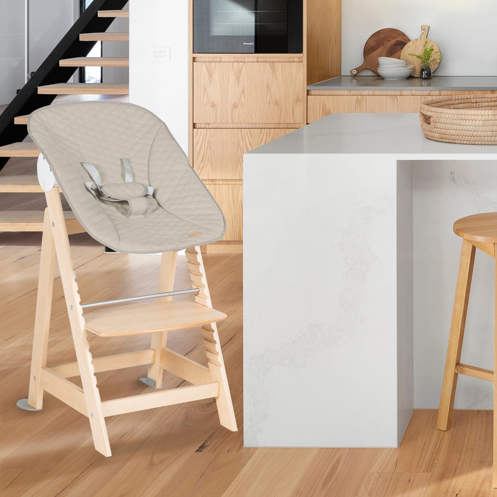 roba® Hochstuhl »Born Up, natur, mit Neugeborenen-Aufsatz, greyish gesteppt«, (Set)