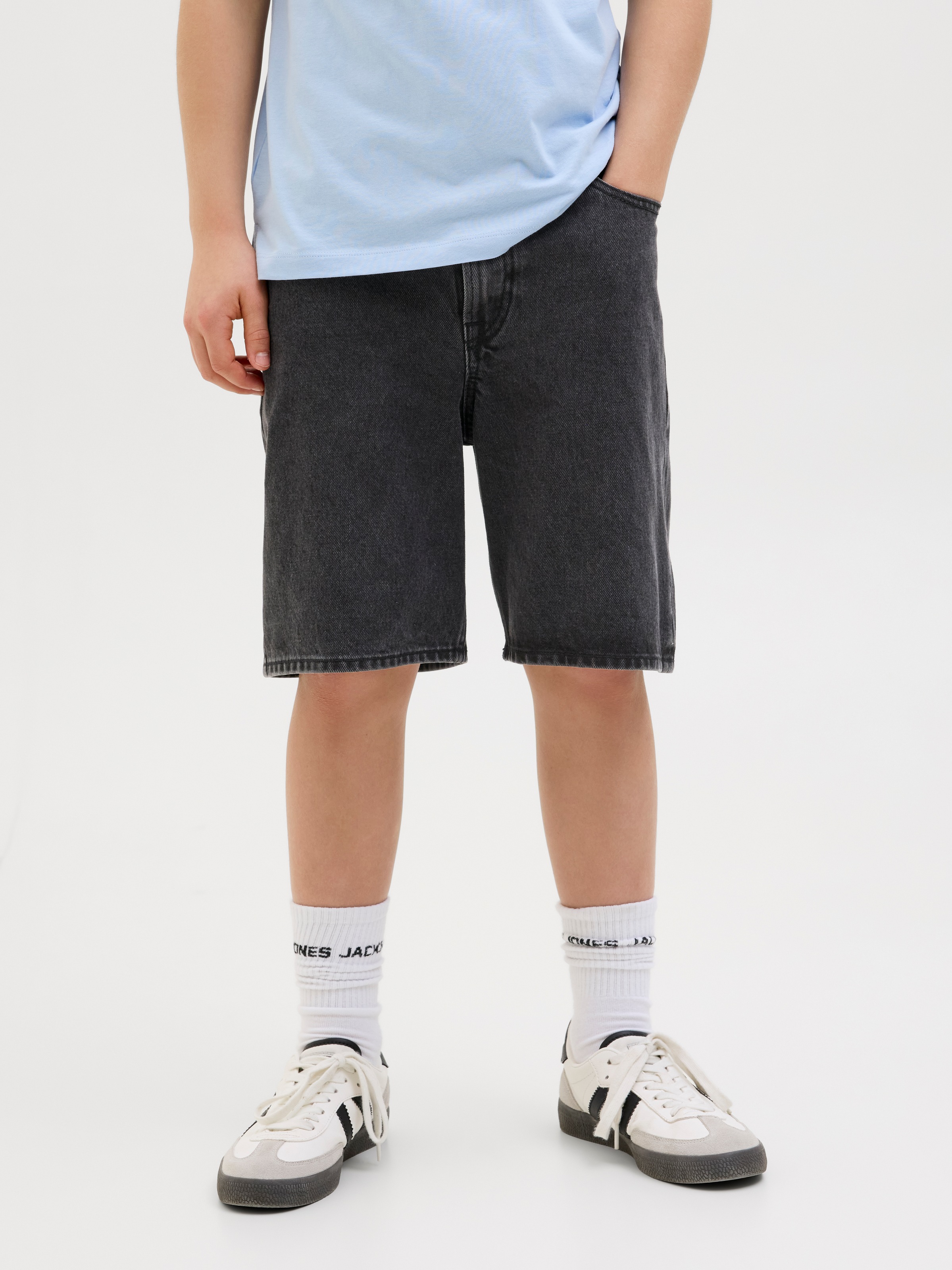 Image of Jack & Jones Junior Shorts "JJITONY relaxed fit mit mittlerer Bundhöhe" unifarben, modisch, relaxed fit, Web