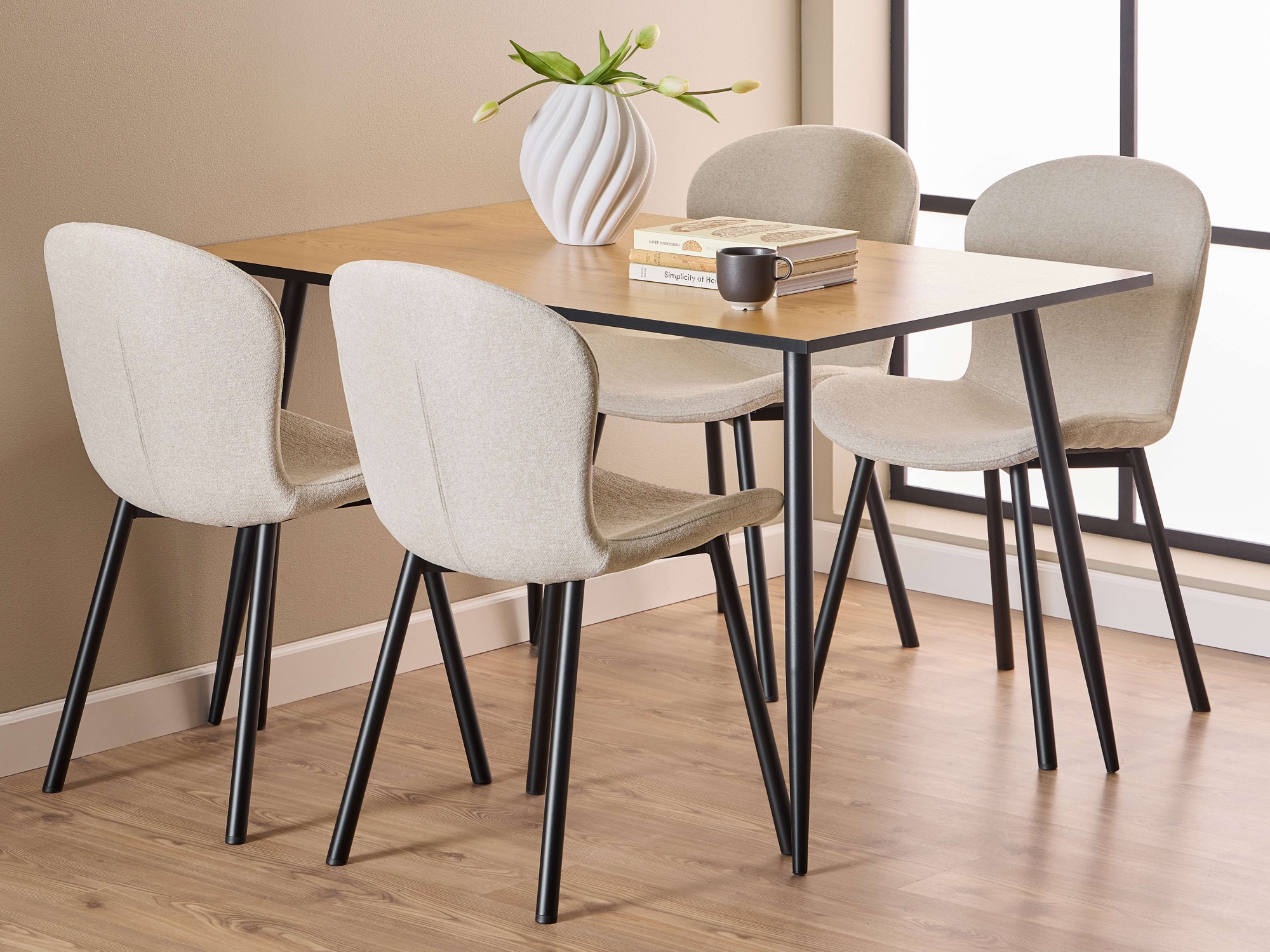 Image of ACTONA GROUP Esszimmer-Set "Esspruppe, Speisetisch mit Wohnzimmerstühlen" Komplett-Set, 1x Tisch + 4x Stuhle, 5 Stk. tlg.