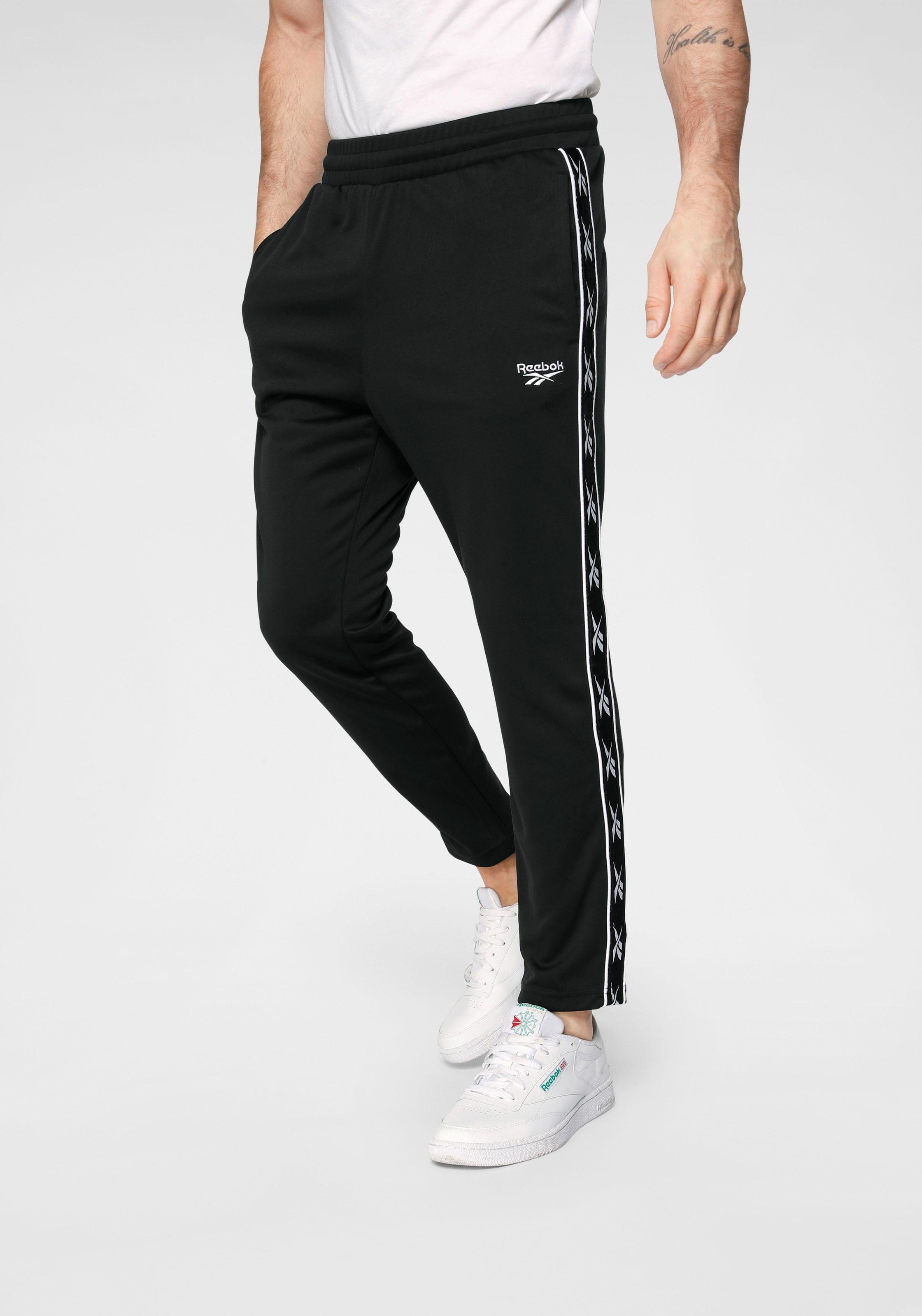 Image of Reebok Classic Trainingshose »CL VECTOR TAPE TRAC«, Kontrastband mit Markenlogo bei Ackermann Versand Schweiz