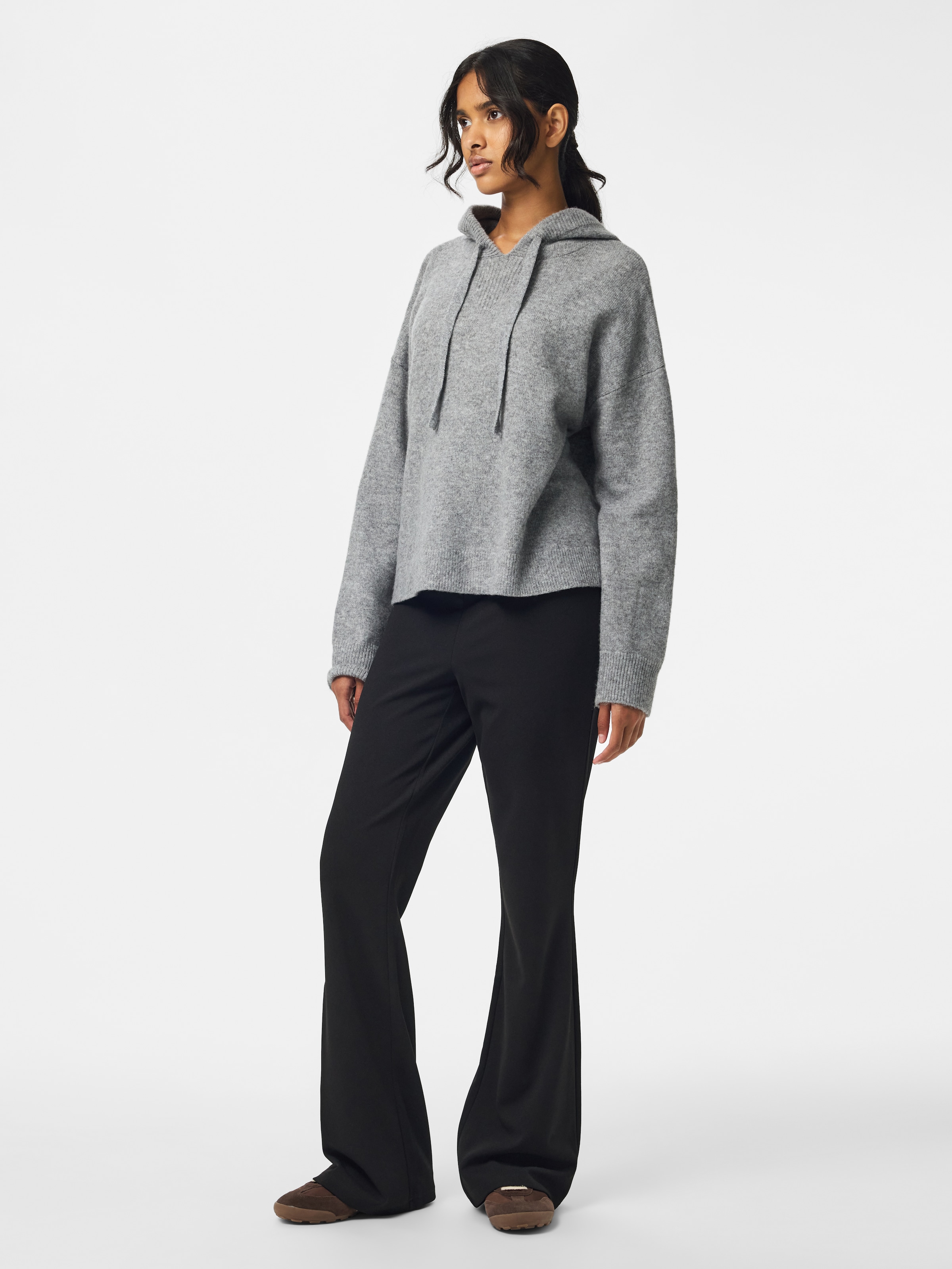 pieces Pull à capuche »PCMALOU LS KNIT HOODIE NOOS BC« Materialmix, mit Wolle und Stretch, slim fit