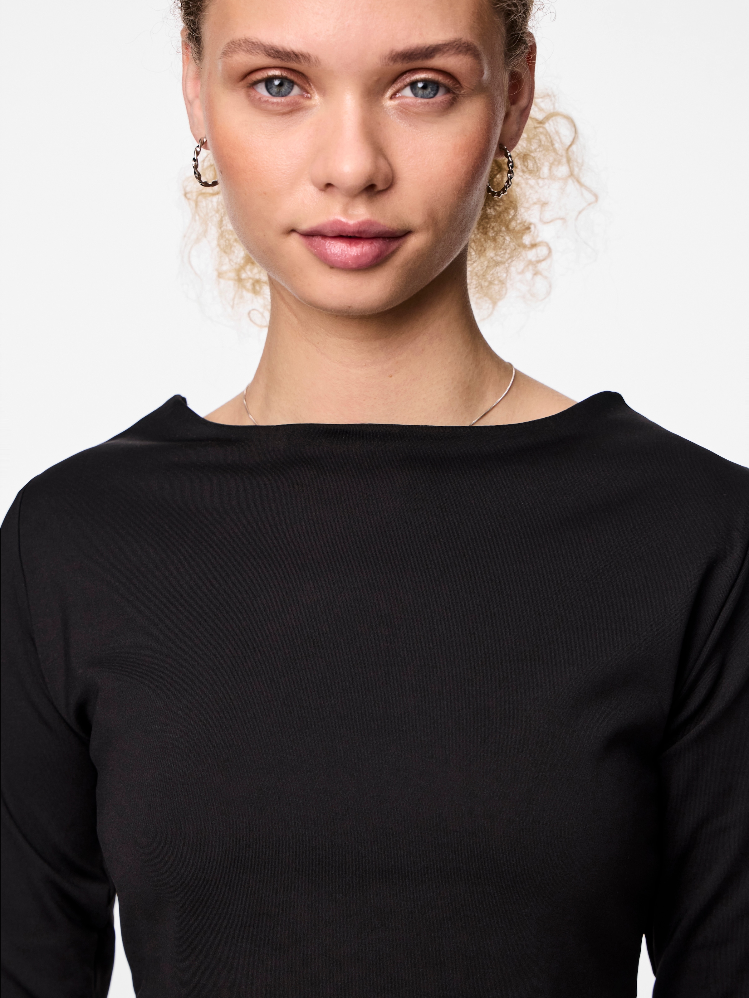 pieces T-shirt à manches longues »PCNEJA LS REVERSIBLE TOP NOOS EXP BC« 2 in 1 umkehrbar 2 Ausschnittvarianten