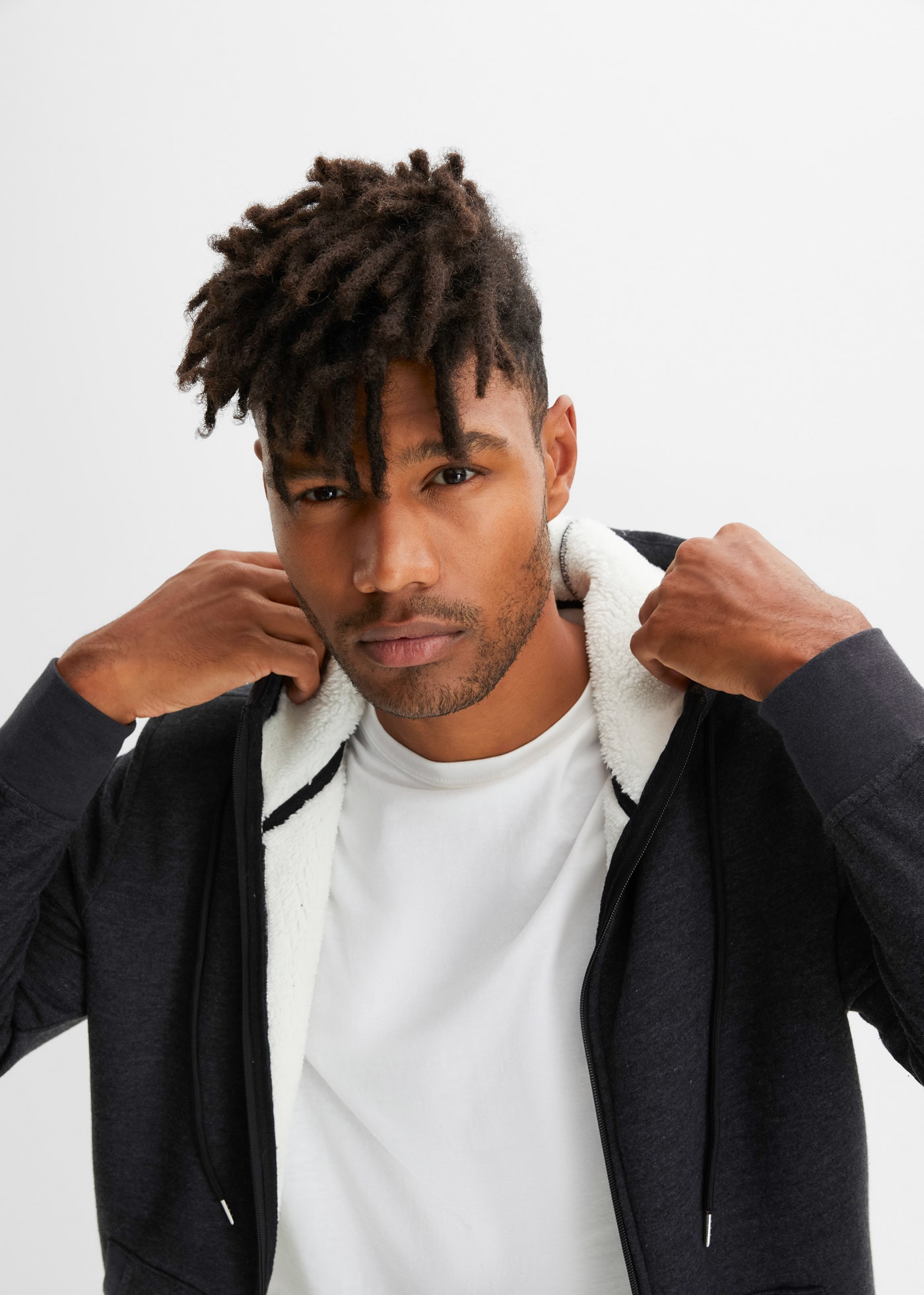 bonprix Veste sweat mit Kapuze, mit Teddyfutter, aus Baumwolle und Polyester