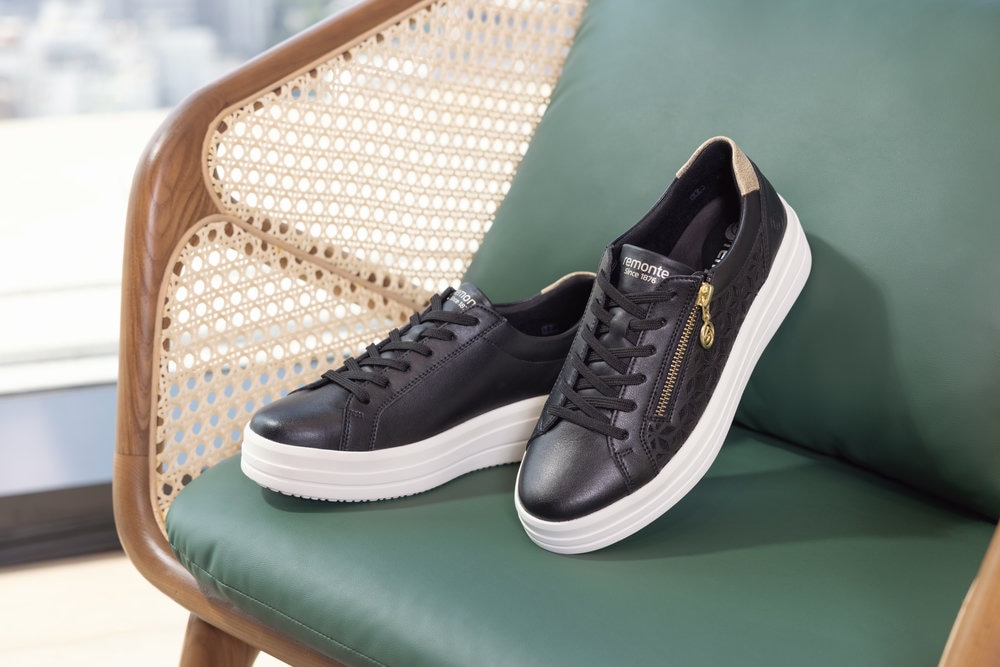Remonte Baskets à plateforme  chaussure basse, à lacets, avec perforations et fermeture éclair latérale