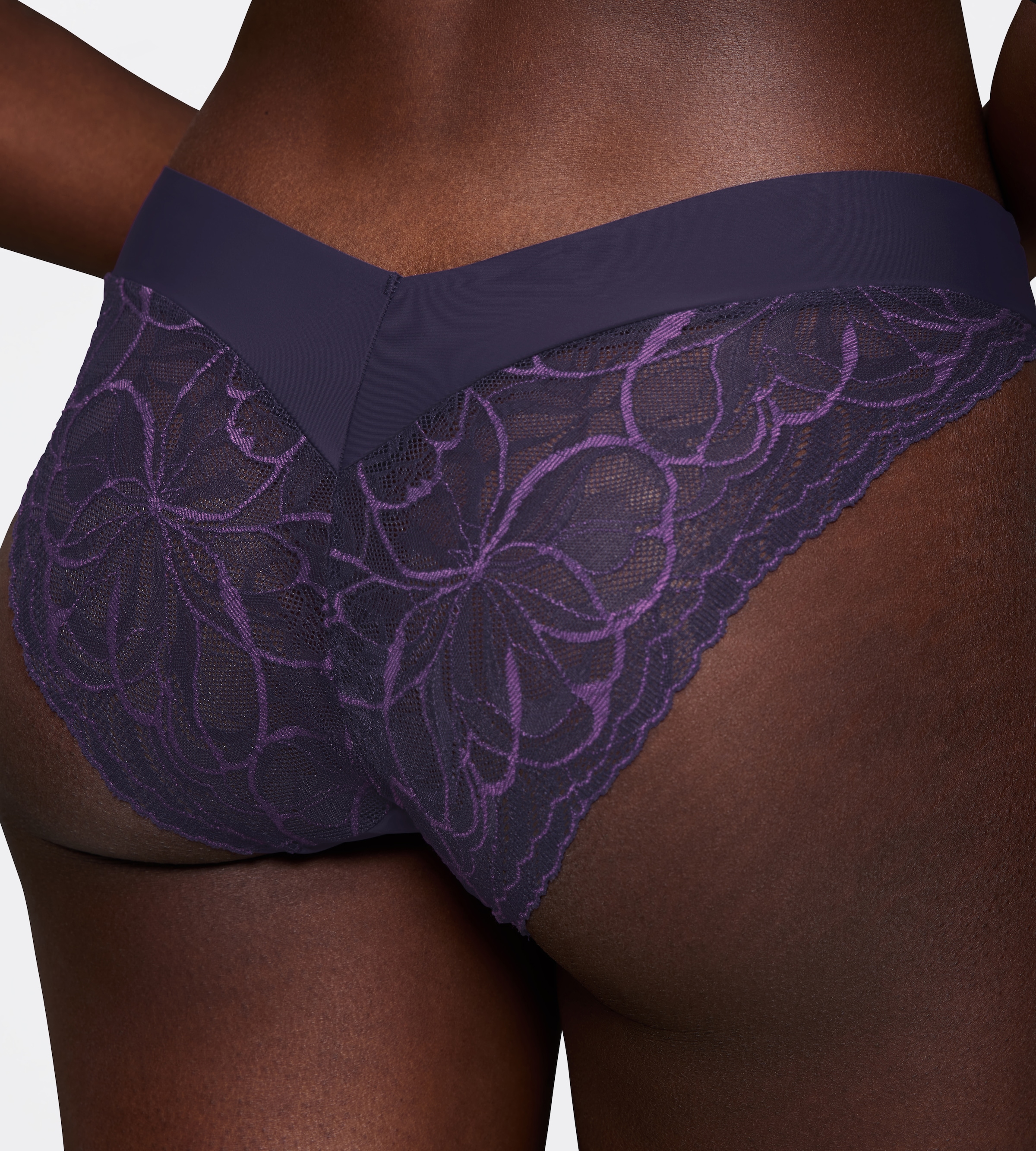 Triumph Slip »Body Make-Up Illusion Lace« dentelle stretch florale, taille haute, microfibre douce
