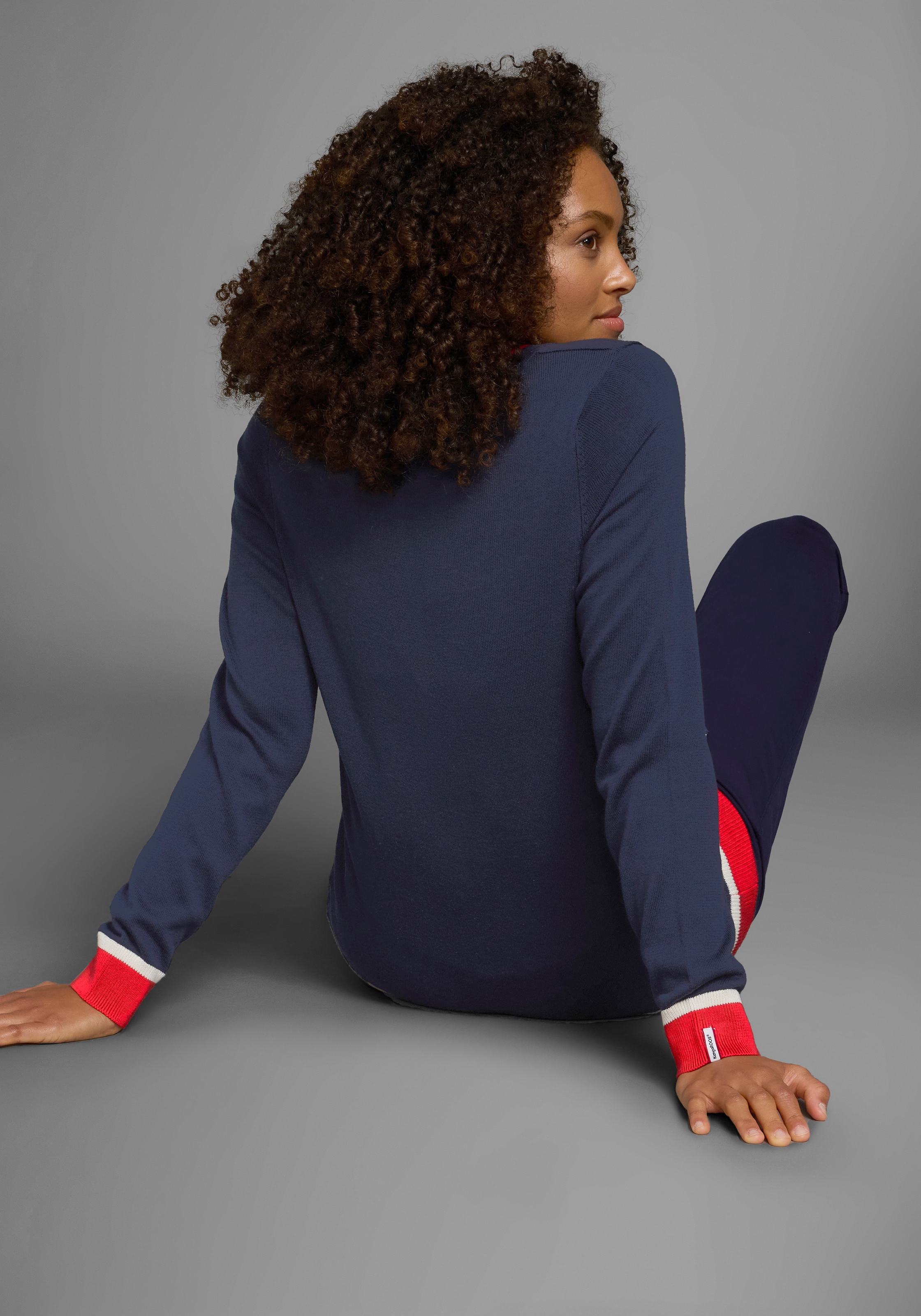 KangaROOS Pull à col rond mit kontrastfarbenem Saum