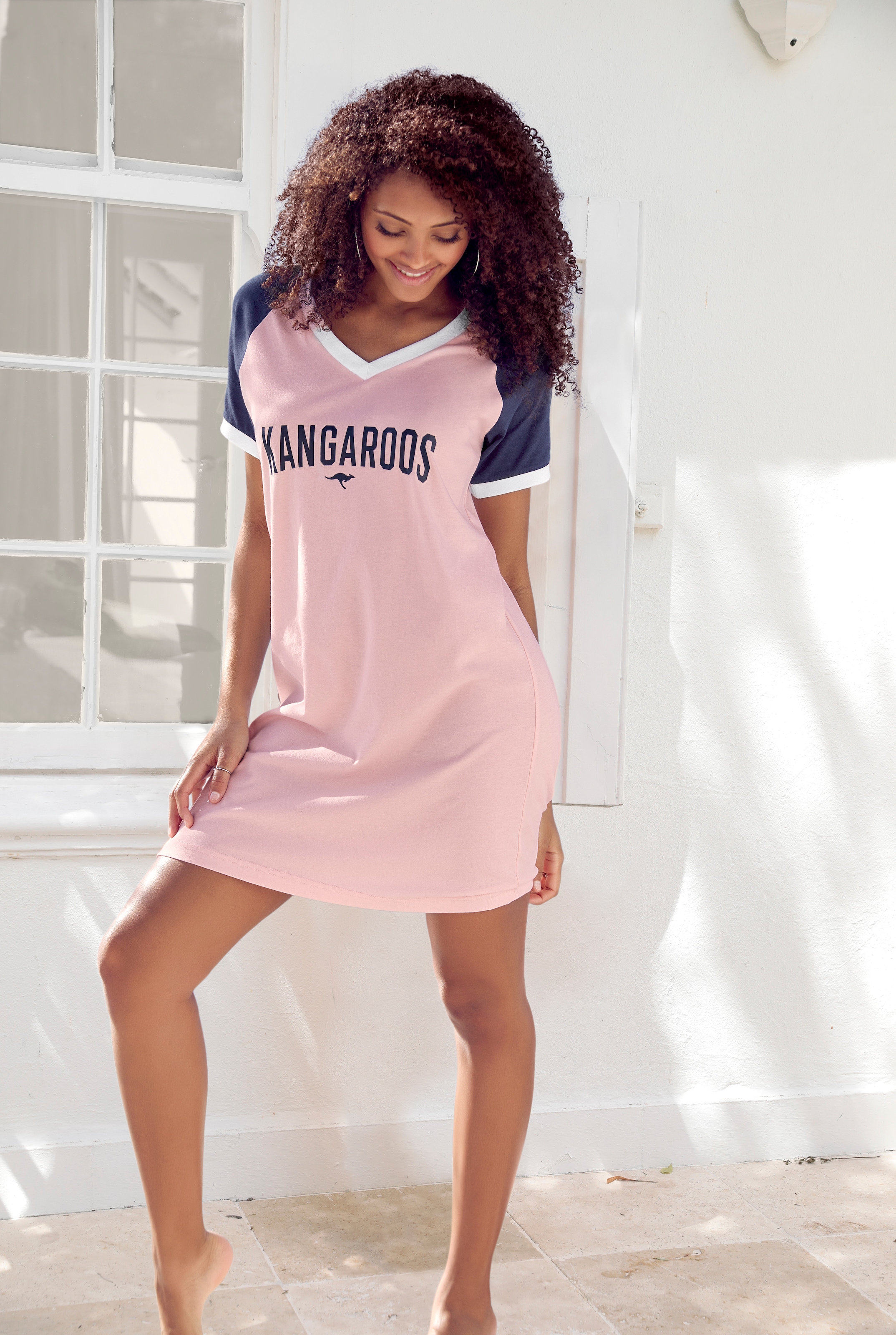 KangaROOS Bigshirt, mit kontrastfarbenen Raglanärmeln