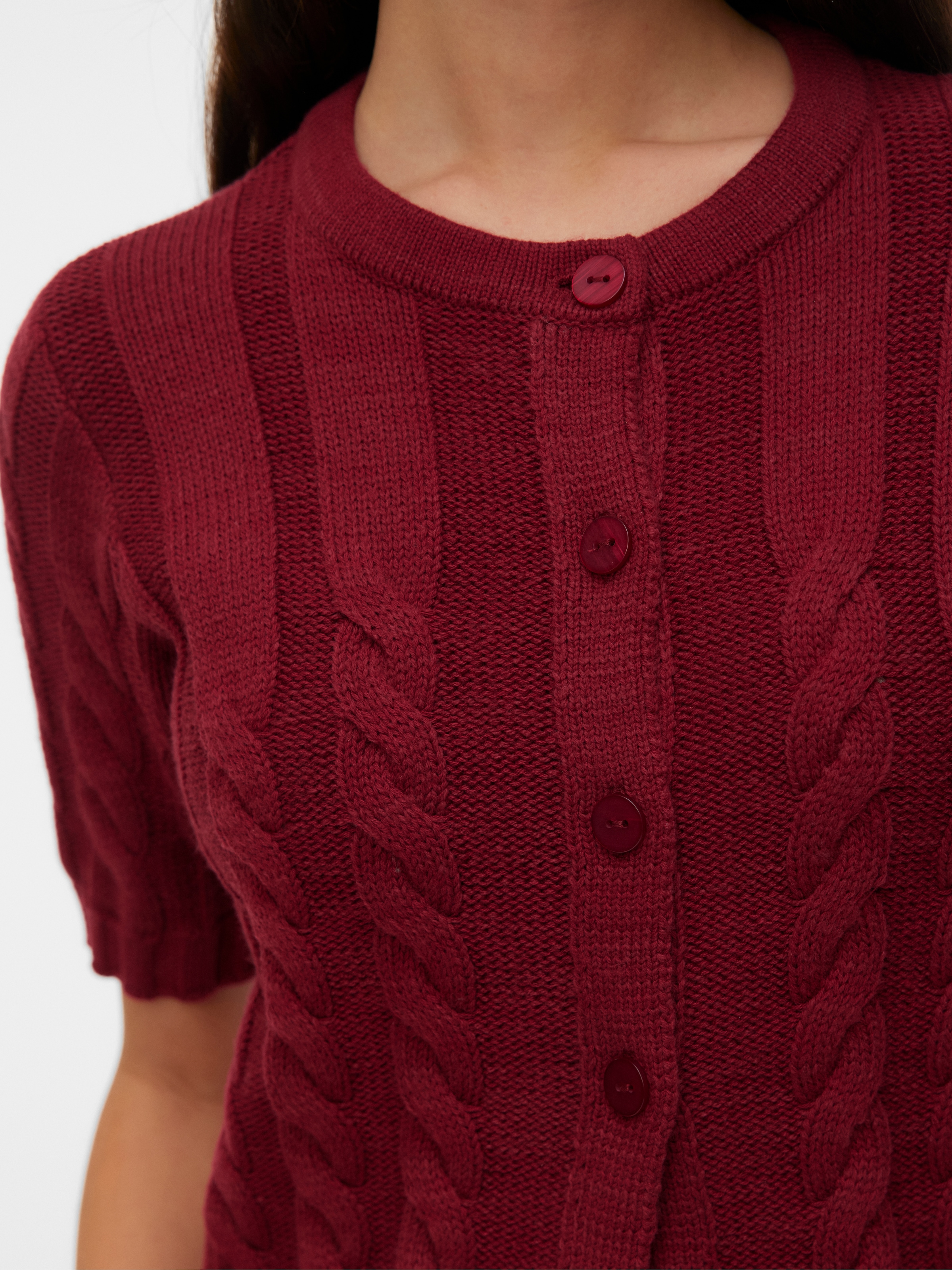 Vero Moda Veste en tricot »VMORIANE 2-4 O-NECK CARDIGAN« mélange de coton, coupe régulière, motif tricot torsadé