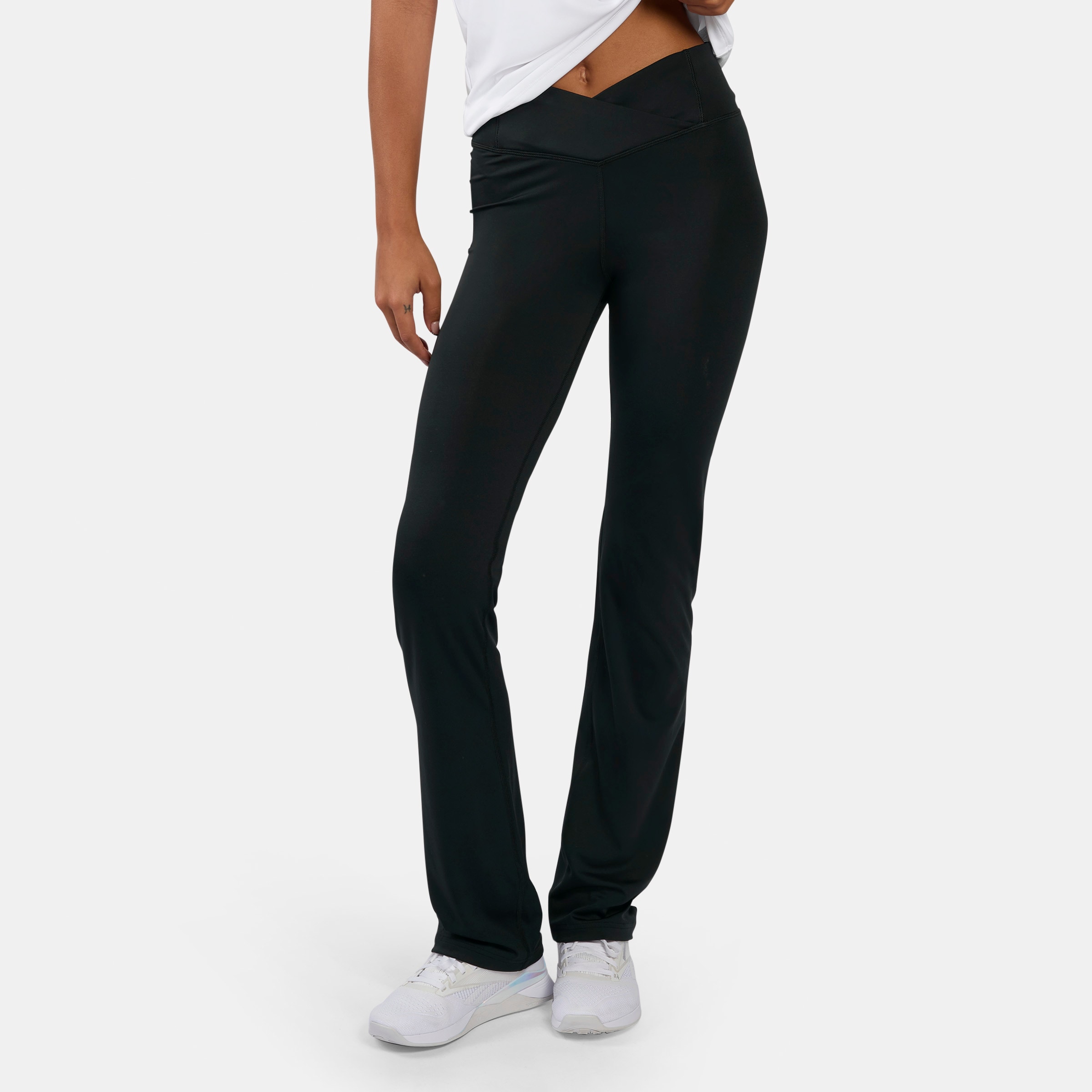 Image of Reebok Trainingstights "CORE HIGH RISE BOOTCUT PANT"