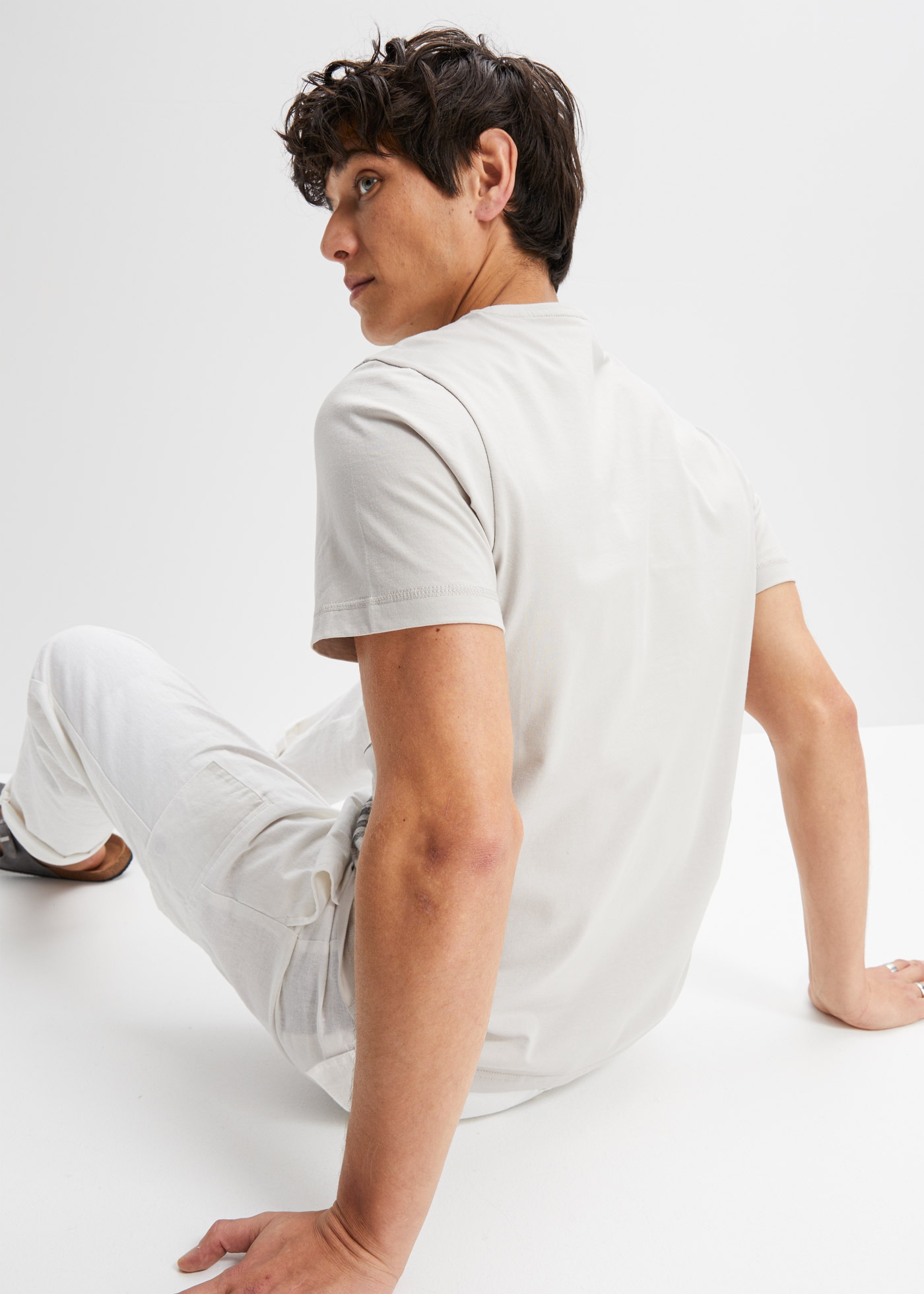 bonprix T-shirt Regular Fit, Kurzarm, mit Frontprint, aus Baumwolle