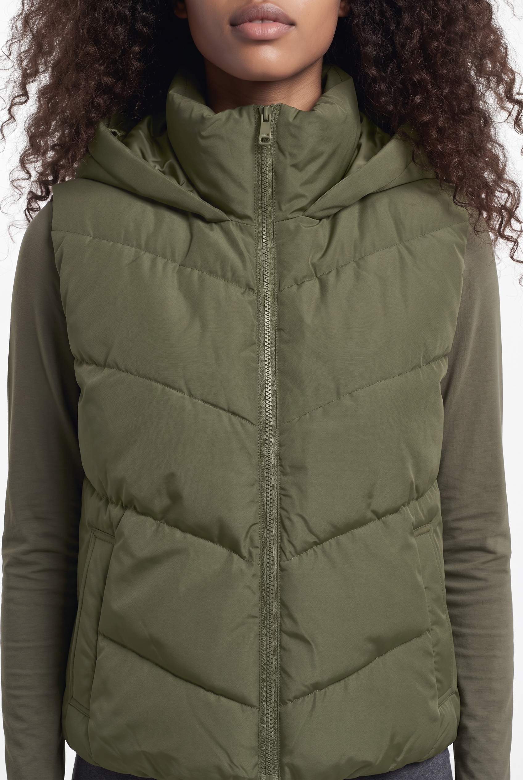 ONLY Gilet matelassé »ONLCLAIR PUFFER WAISTCOAT CC OTW« fibre synthétique