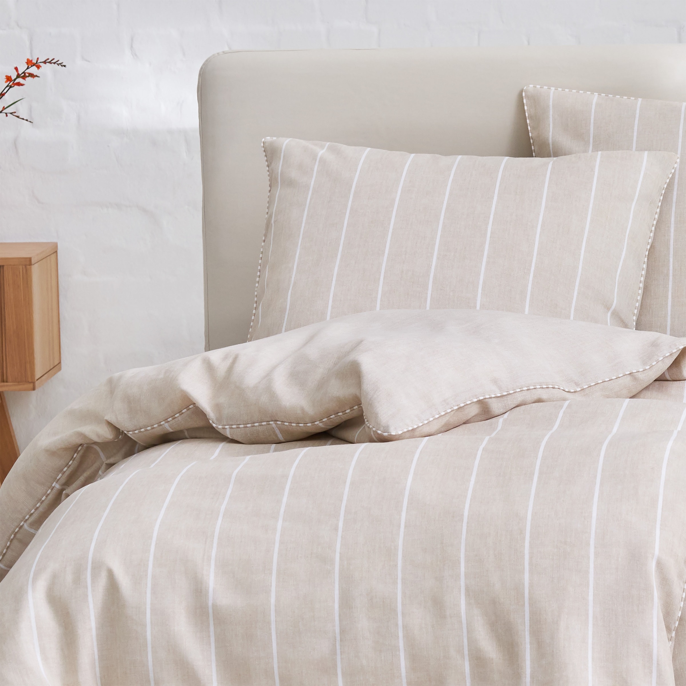 Esprit Bettwäsche »Harp Stripe«, (2 tlg.), in Renforce Qualität, 100% Baumwolle (BCI Better Cotton Initiative), Bett- und Kopfkissenbezug mit Reissverschluss, Winter- und Sommerbettwäsche