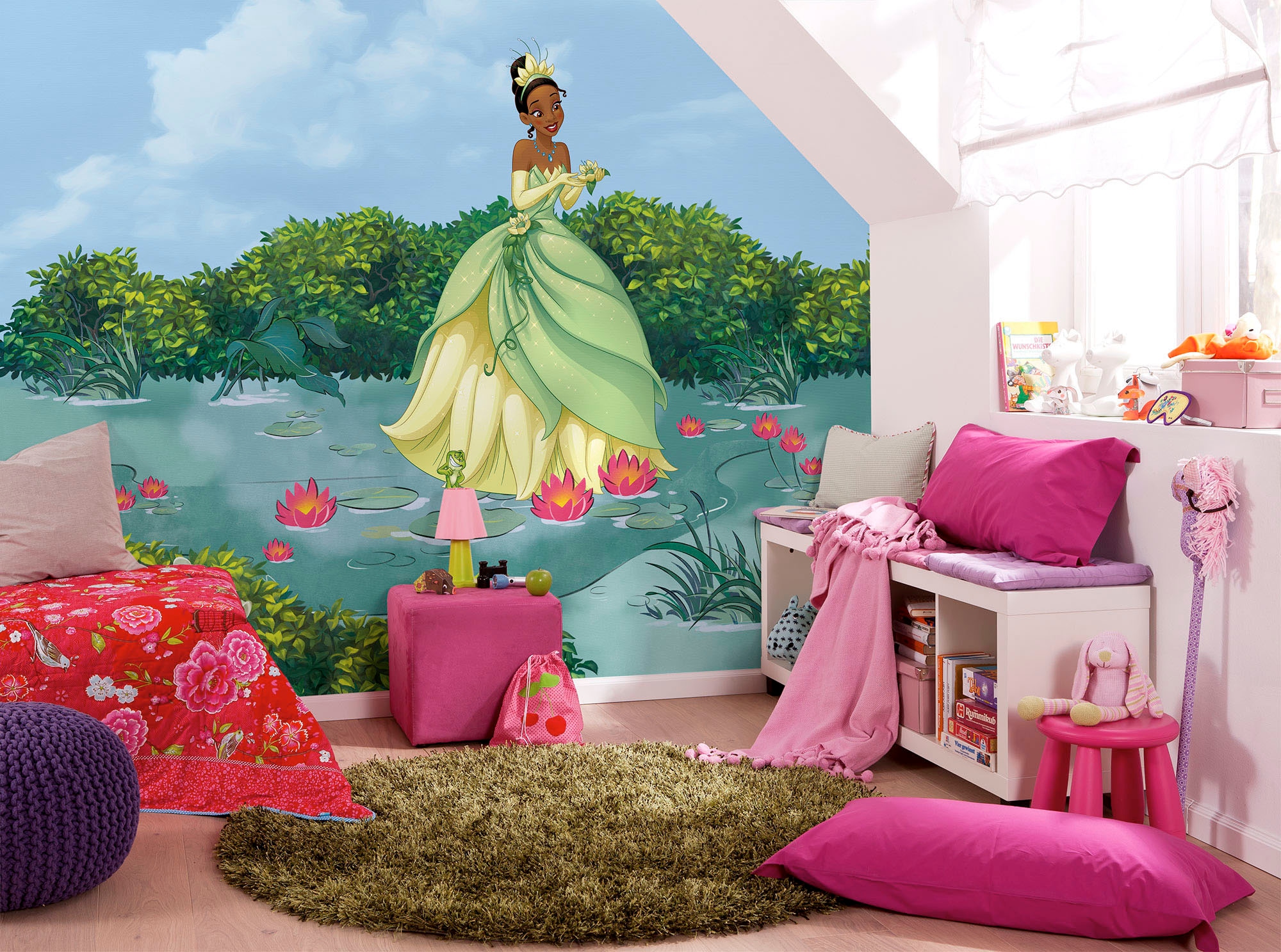 Image of Komar Fototapete "Digitaldruck Vlies - Tiana Lucky Pond - Grösse 300 x 250 cm" bedruckt glatt Kinderzimmer