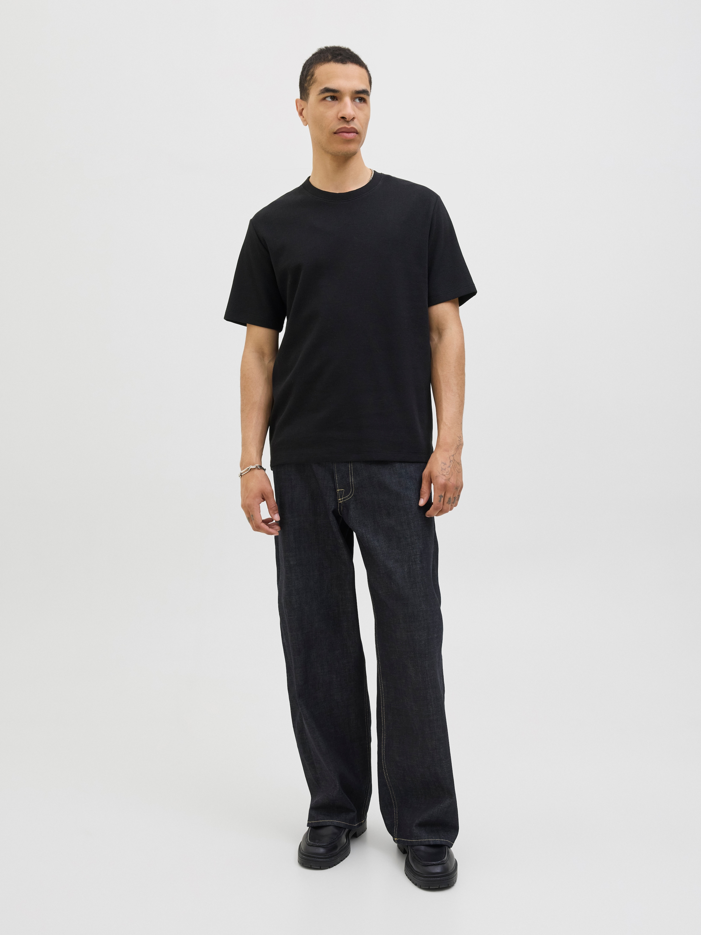 Jack & Jones Shirt à col rond »JJEAUSTIN TEE SS NOOS« Materialmix, relaxed fit
