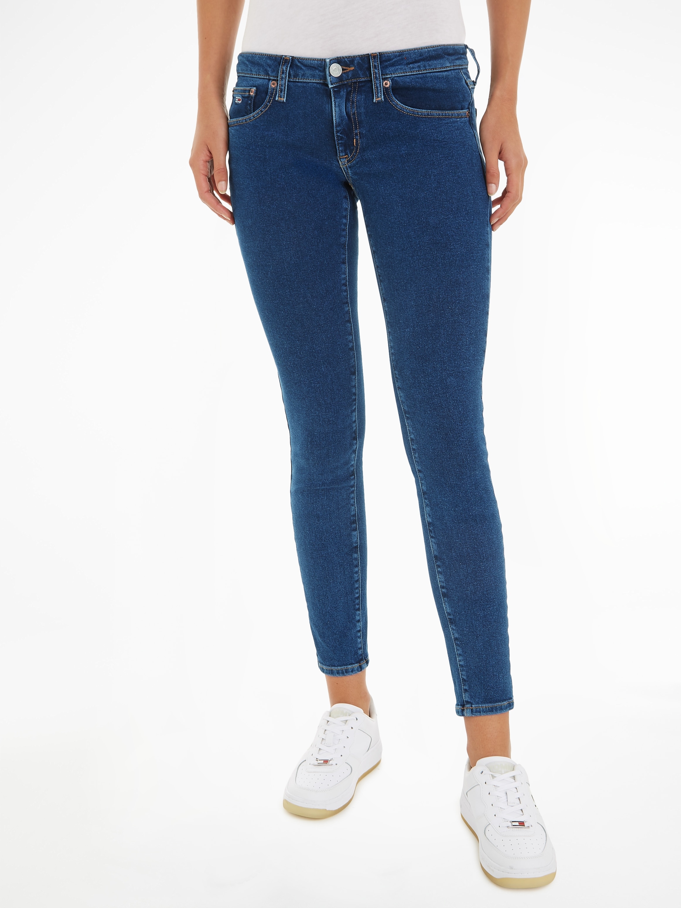 Skinny-fit-Jeans, mit dezenten Labelapplikationen