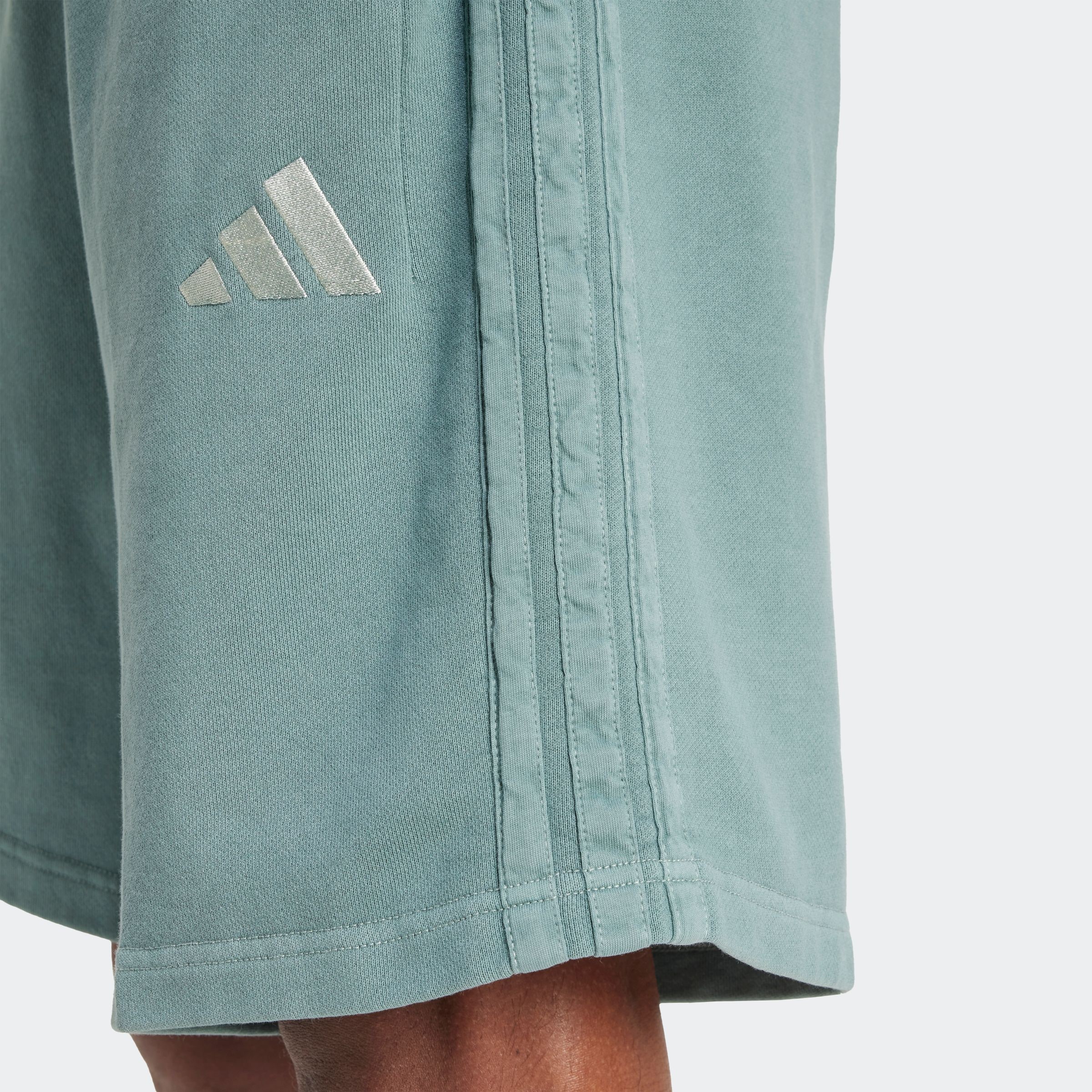 adidas Sportswear Shorts »M A SZN W FT SH«, (1 tlg.)