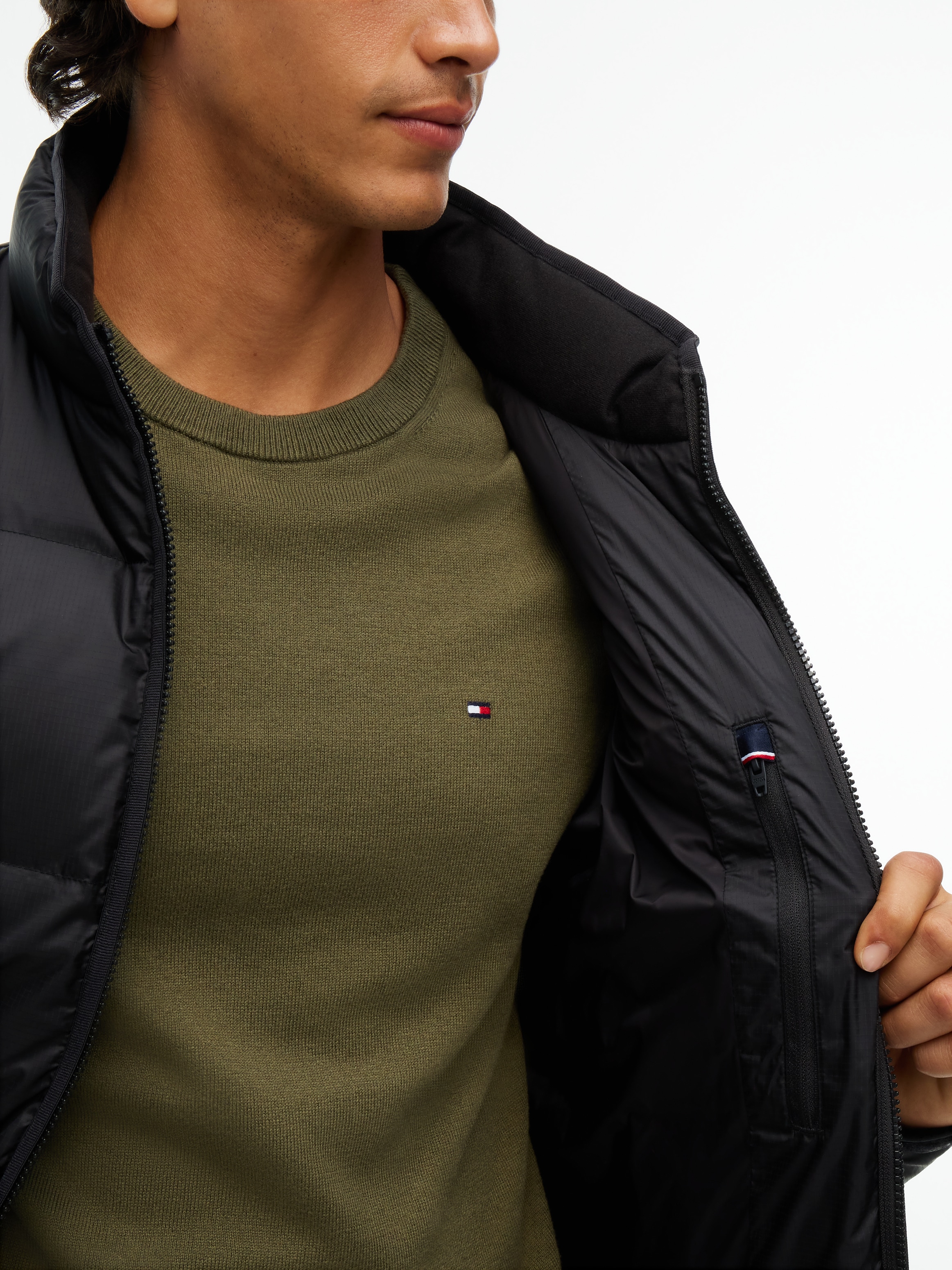 Tommy Hilfiger Doudoune »RIPSTOP STAND DOWN PUFFER JACKET« 17 : au choix avec barre LED, revêtement en cuir synthétique ou en tissu structuré,