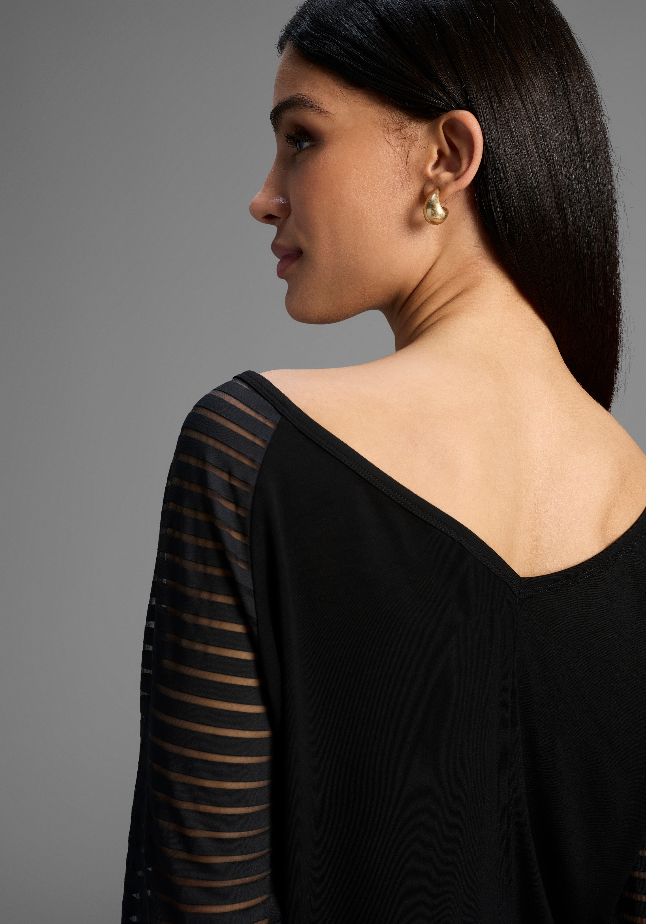 Bruno Banani V-Shirt, mit Mesh-Streifen im Ärmel - NEUE KOLLEKTION