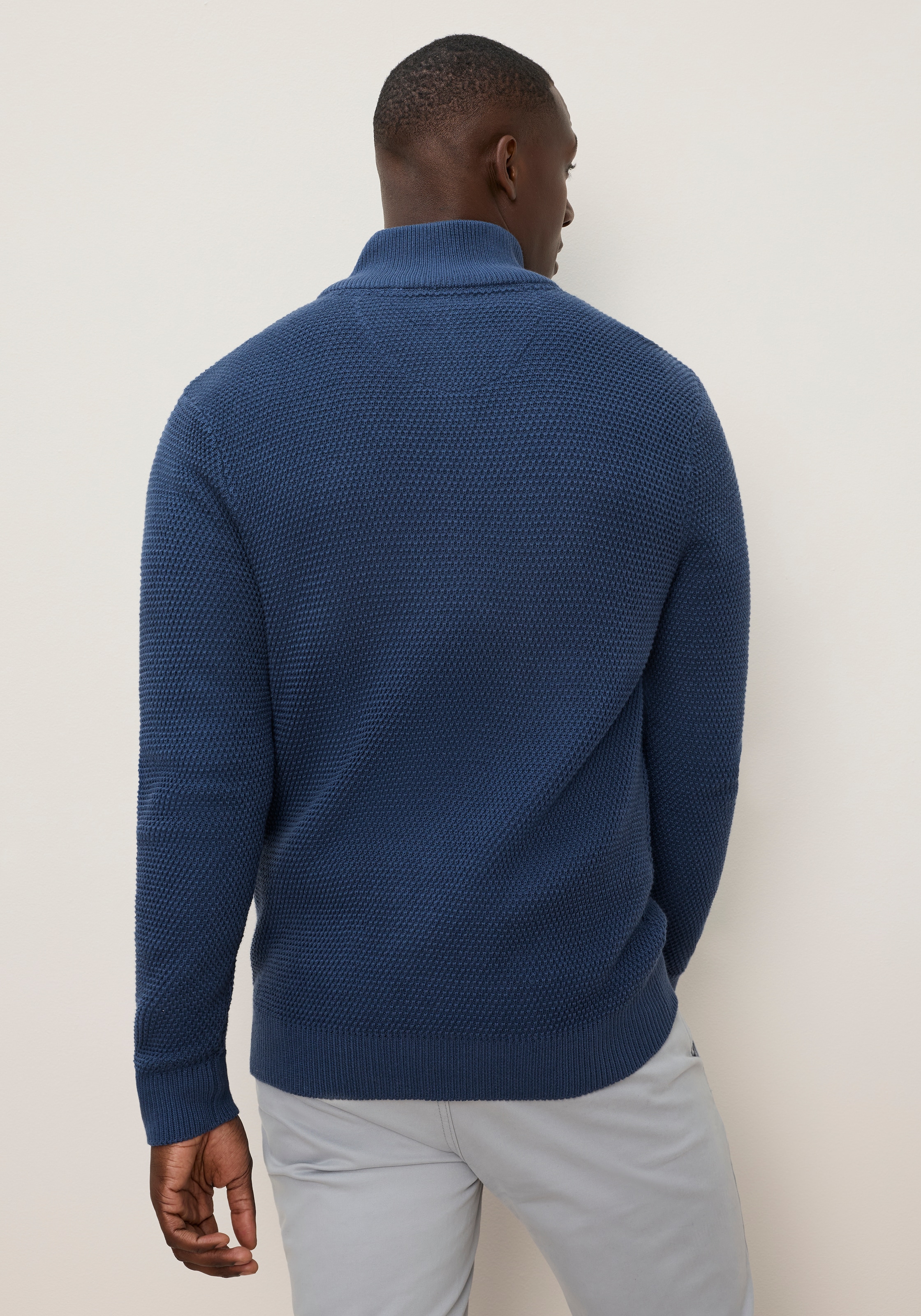 DELMAO Troyer »Neue Kollektion! Highlight Kontrast- Reissverschluss« aus Strickmaterial, Regular Fit, mit Label-Applikation