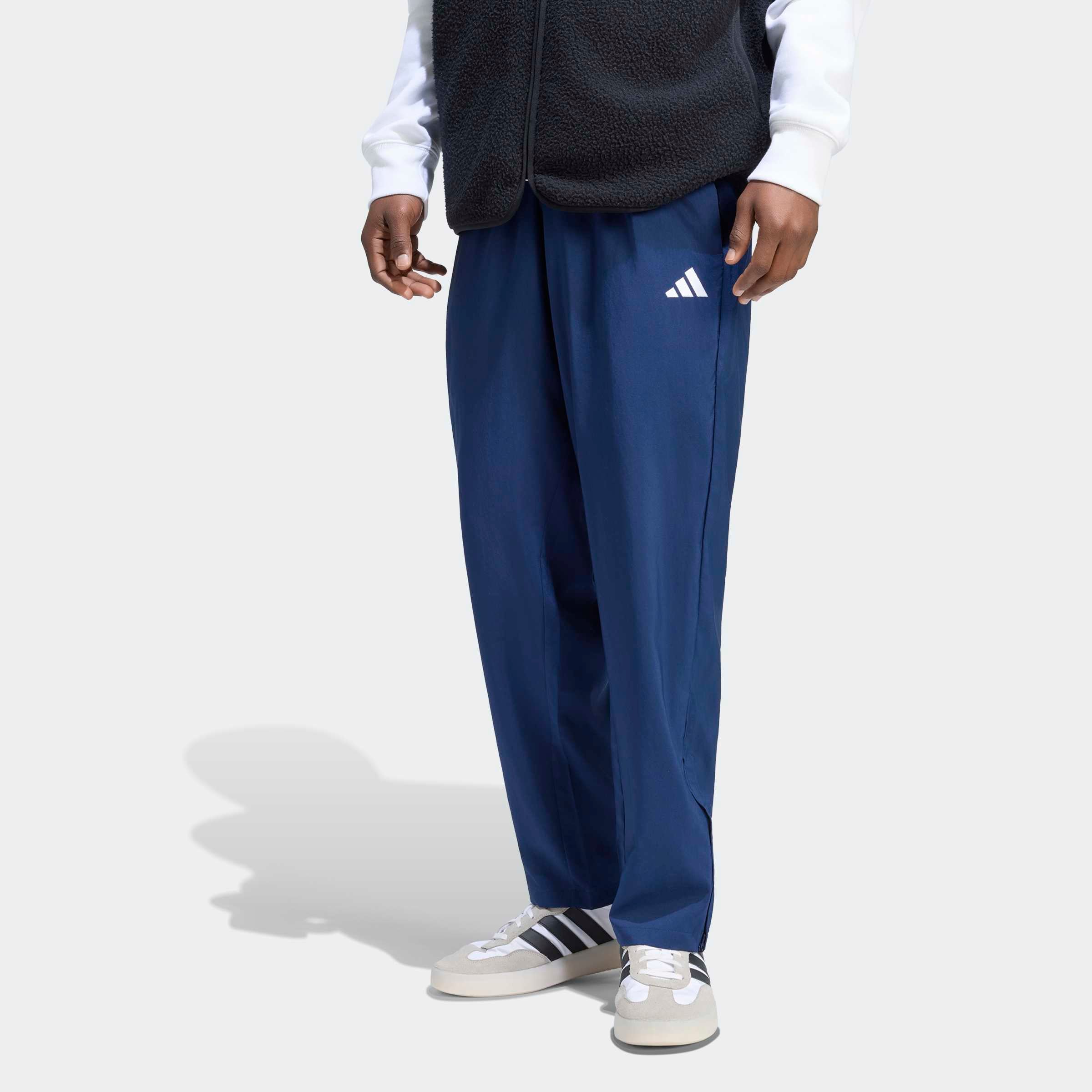 Image of adidas Sportswear Sporthose "ESSENTIALS, KLEINES STANFORD LOGO, GEWEBT, KONISCH ZULAUFEND, OFFENER"