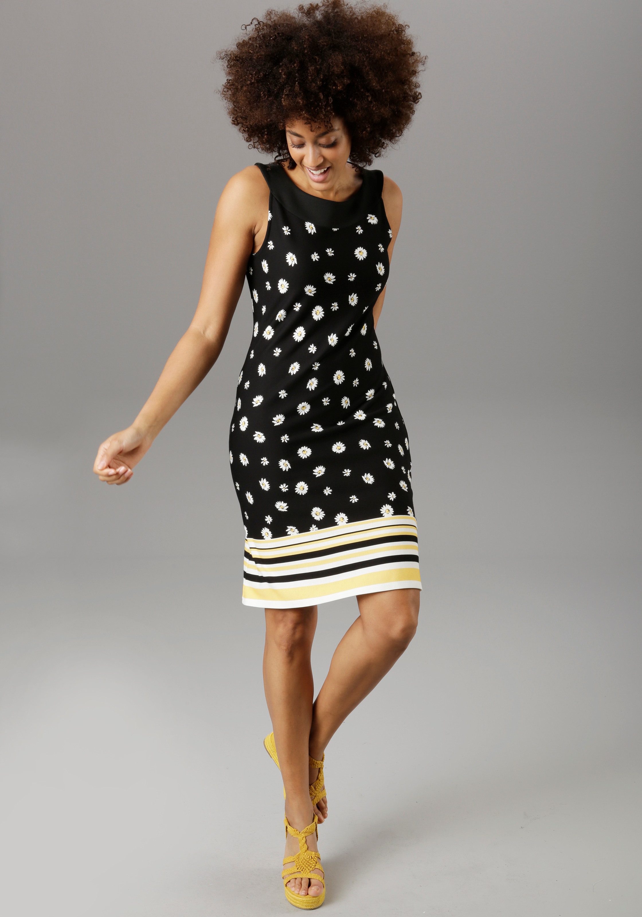 Image of Aniston SELECTED Sommerkleid, mit Gänseblümchen-Druck bei Ackermann Versand Schweiz