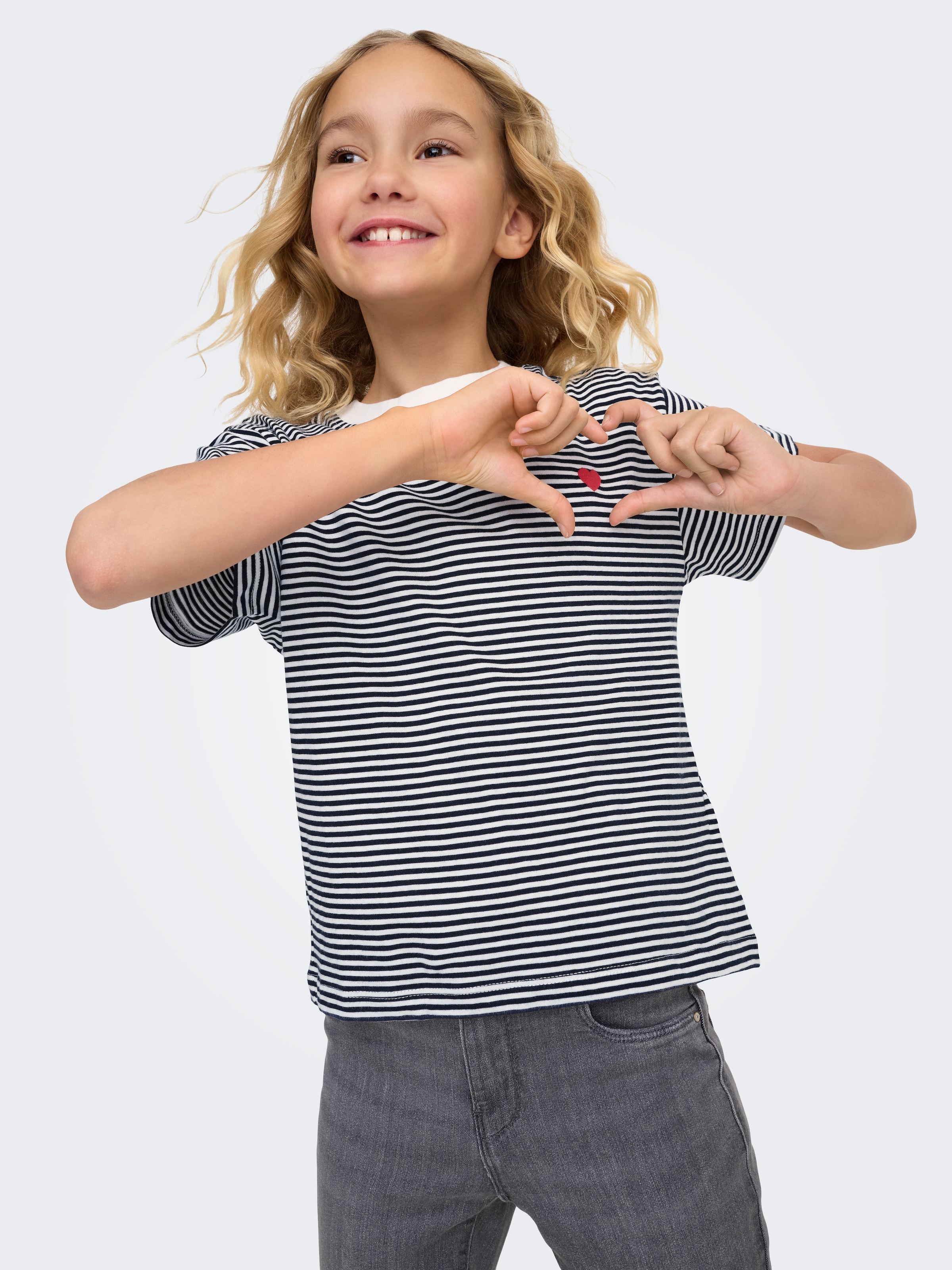 Image of KIDS ONLY Kurzarmshirt "KOGPISA MAIKEN LIFE CROP SS ONL JRS NOOS" Baumwolle, cropped fit