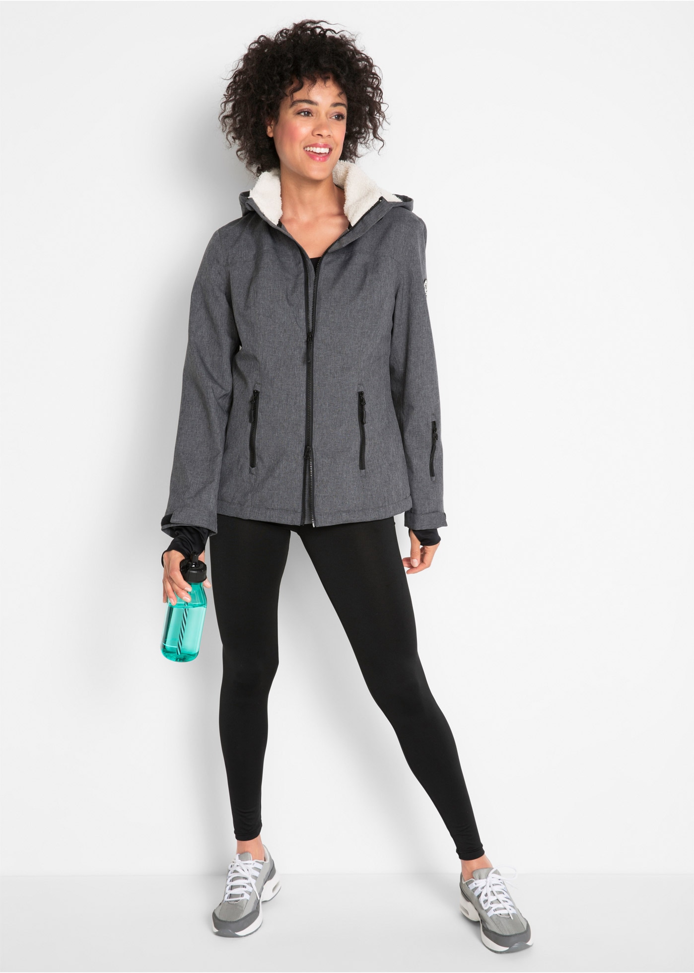 bonprix Funktionsjacke mit Kapuze mit Teddyfleece, wasserdichtes Material, mit abtrennbarer Kapuze