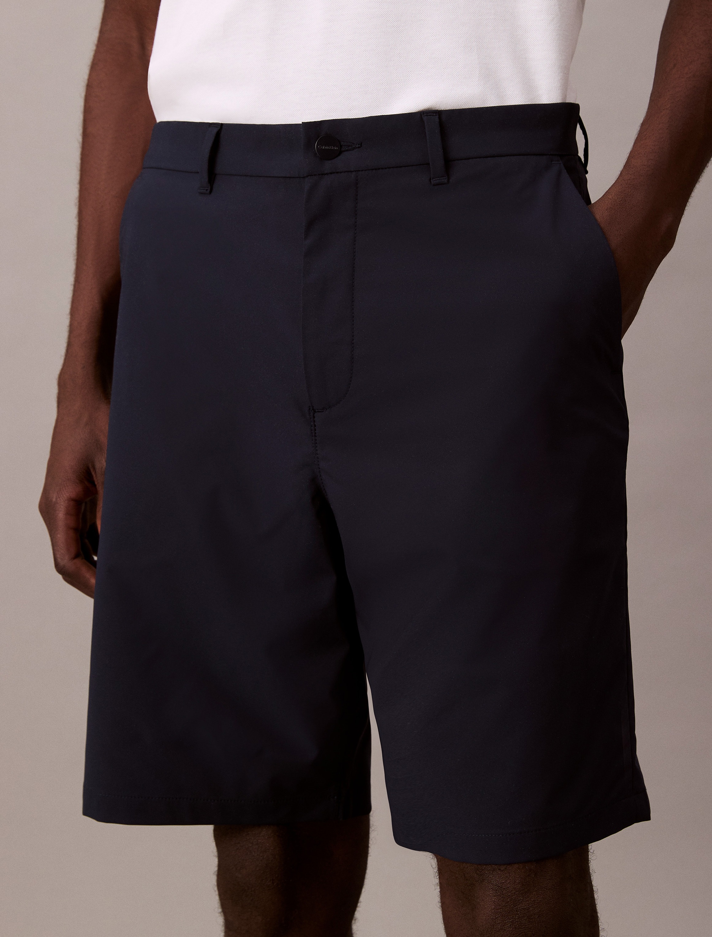 Image of Calvin Klein Jeans Shorts "CLASSIC TECH SHORT 9 in" Mit Gürtelschlaufen