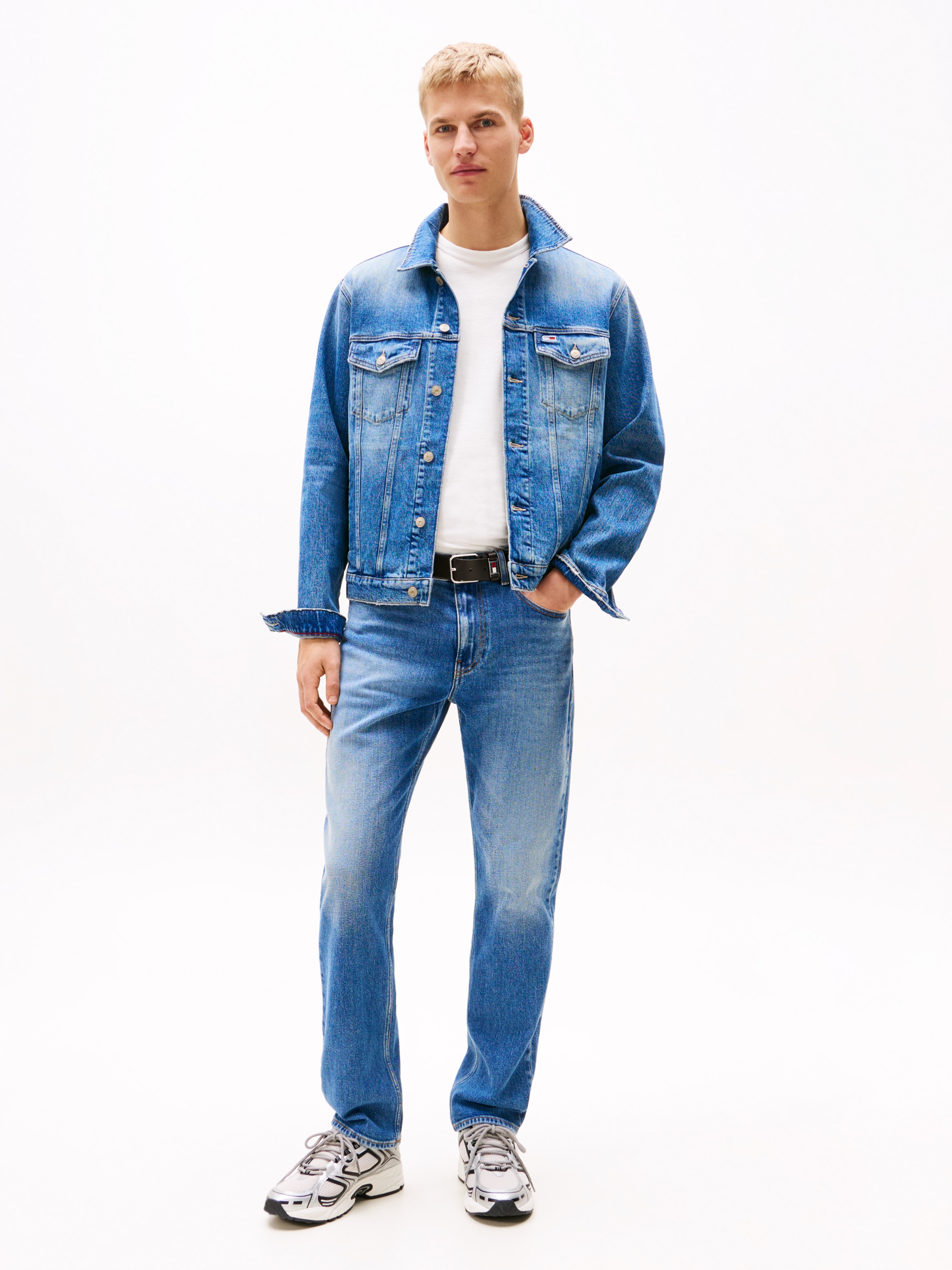 Tommy Jeans Slim-fit-Jeans »Ryan Regular Slim Straight«, Slim‑Straight‑Jeans aus hochwertigem Denim regulärer Leibhöhe