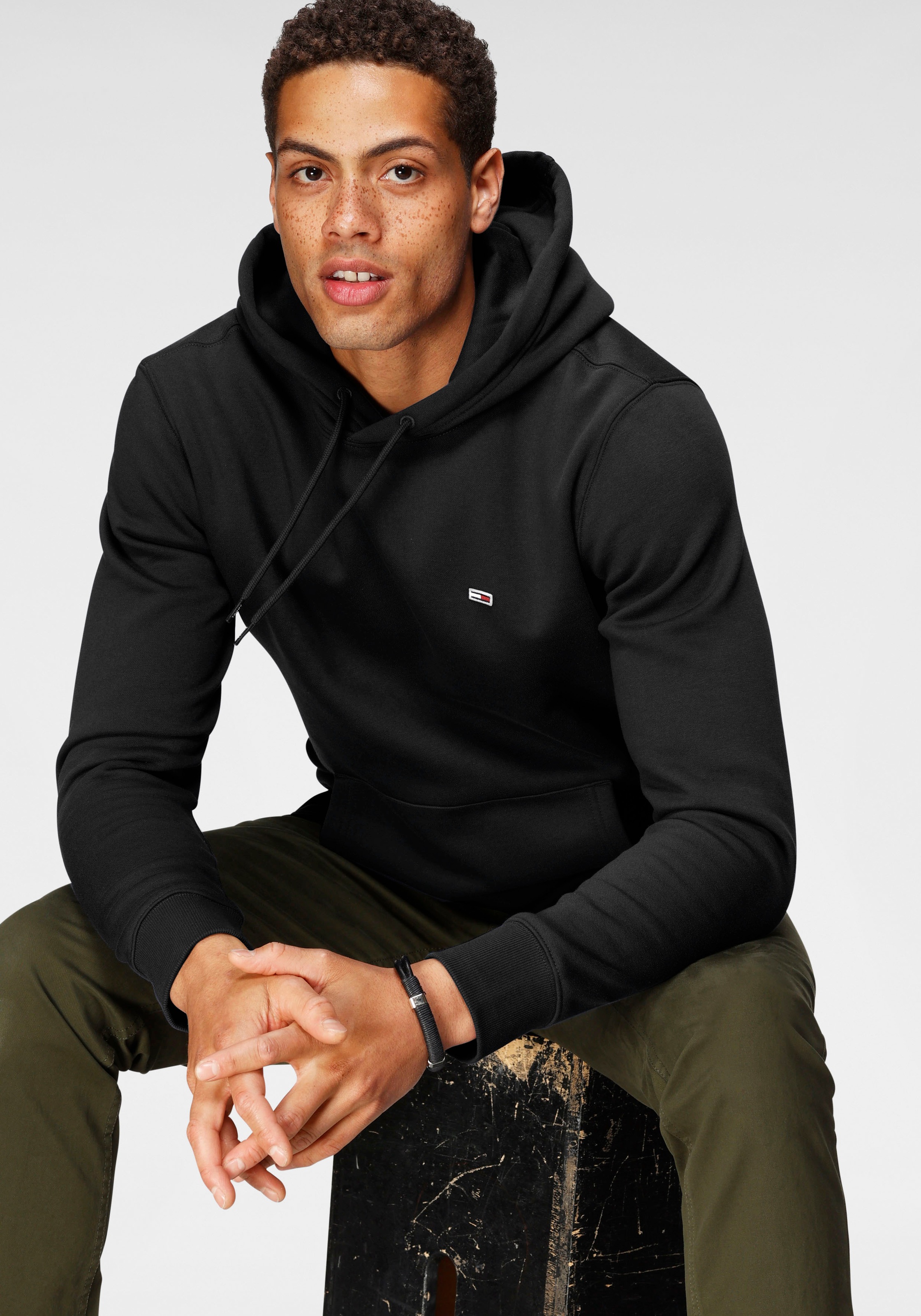 Image of Tommy Jeans Kapuzensweatshirt »TJM REGULAR FLEECE HOODIE« bei Ackermann Versand Schweiz
