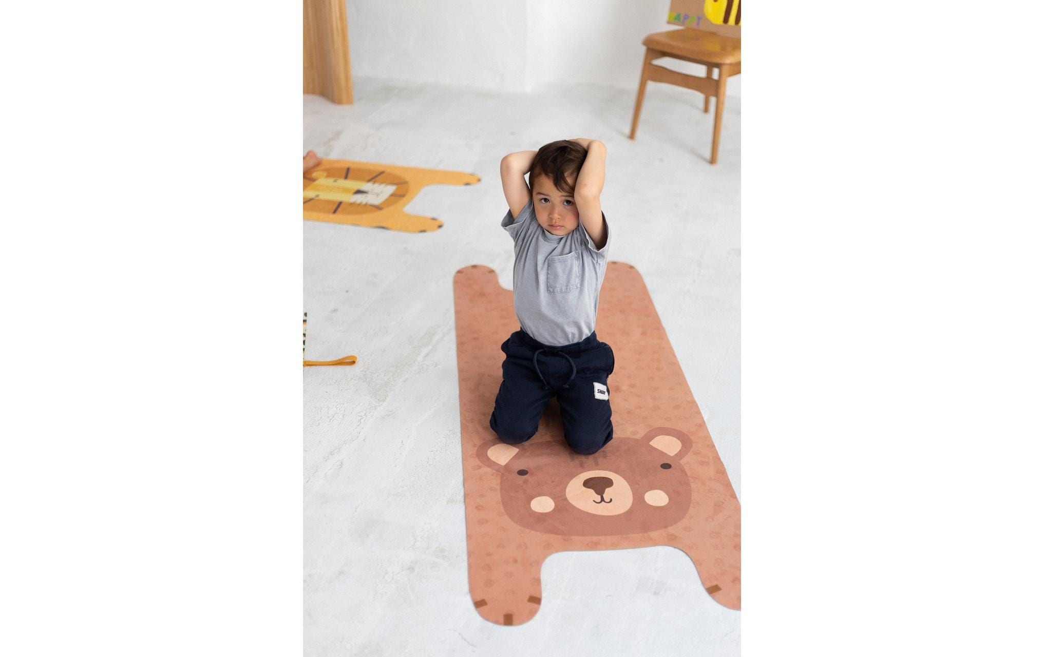   Tapis de jeu »Yogitier Benno der Bär Naturkautschuk Mikrofaser-Velours«