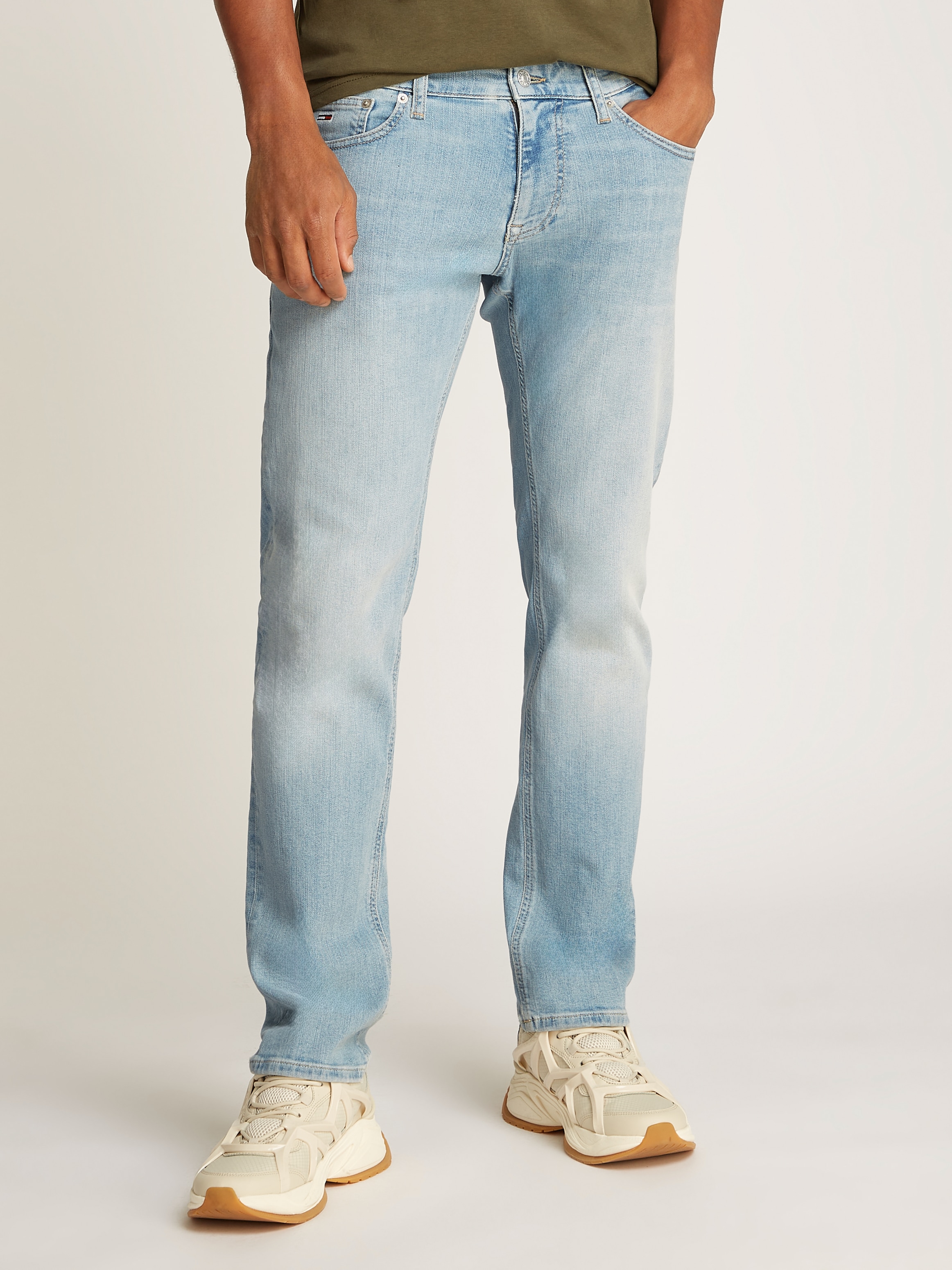 Tommy Jeans Slim-fit-Jeans »SCANTON SLIM«, mit Logoprägung