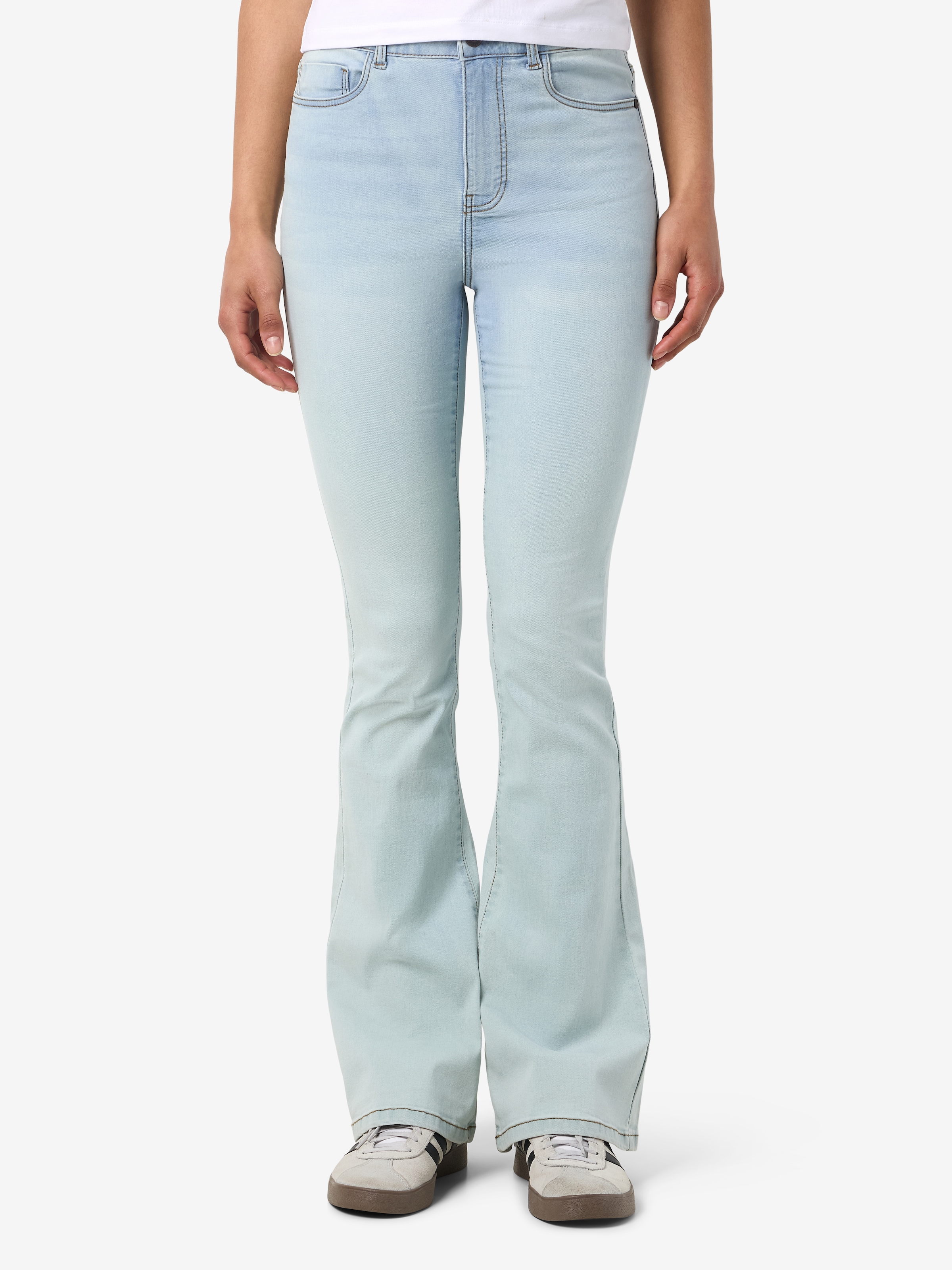 Image of Noisy may Bootcut-Jeans "NMSALLIE HW SKINNY FLAR VI515LB FWD NOOS"