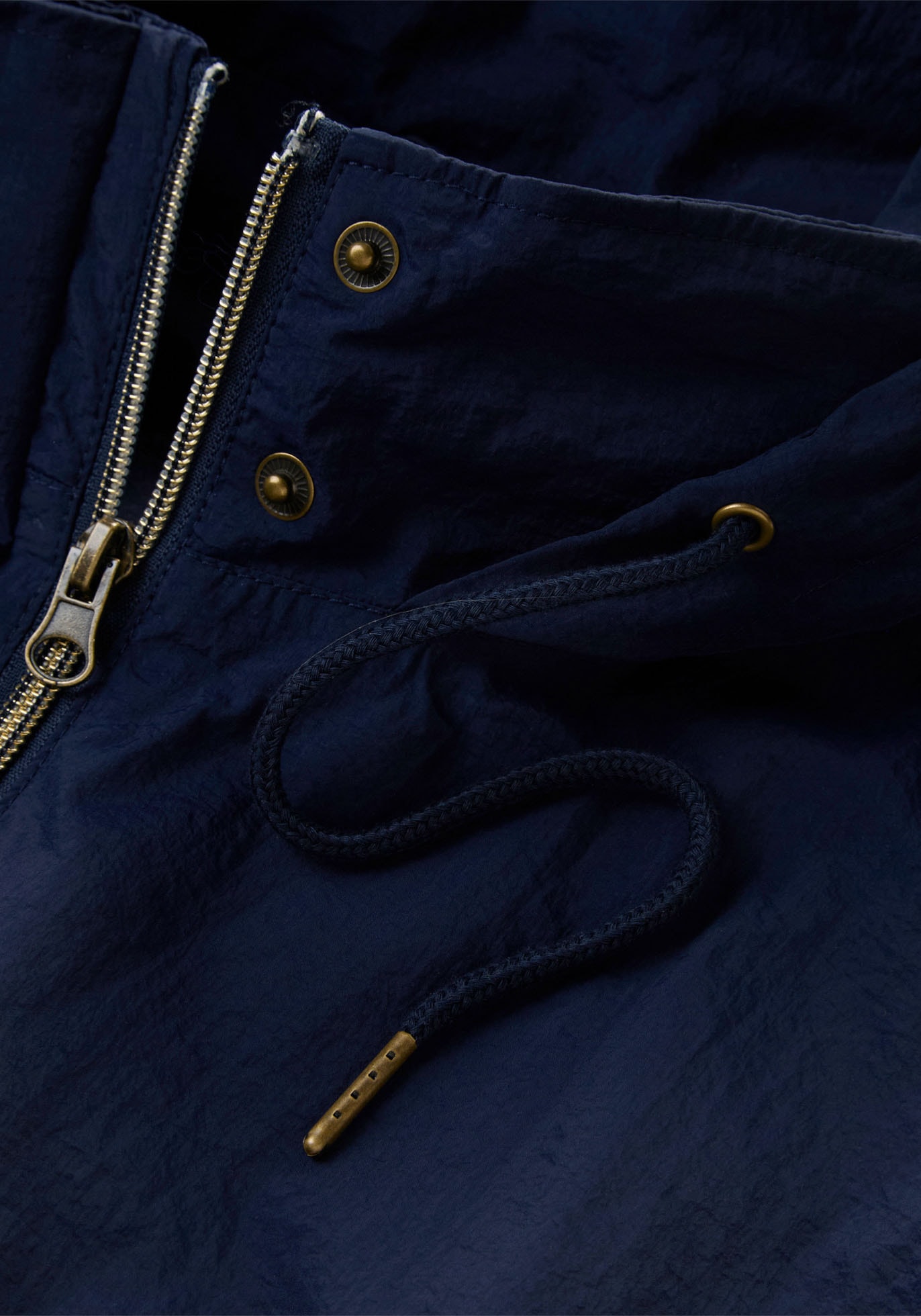bonprix Veste tous temps mit Kapuze sportlicher Stil, leichter Parka mit Kapuze, mit seitlichen Taschen
