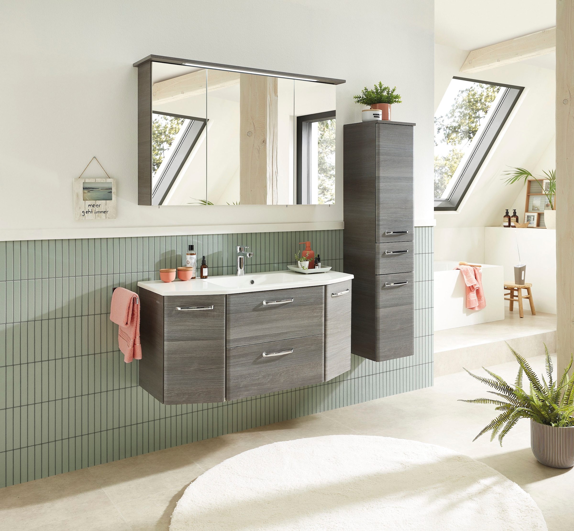 Saphir Armoire intermédiaire »Quickset Badschrank 30 cm breit, 2 Türen, 1 Schublade, 3 Einlegeböden« Armoire de salle de bain midi avec amortisseur de porte, poignées chromées brillantes