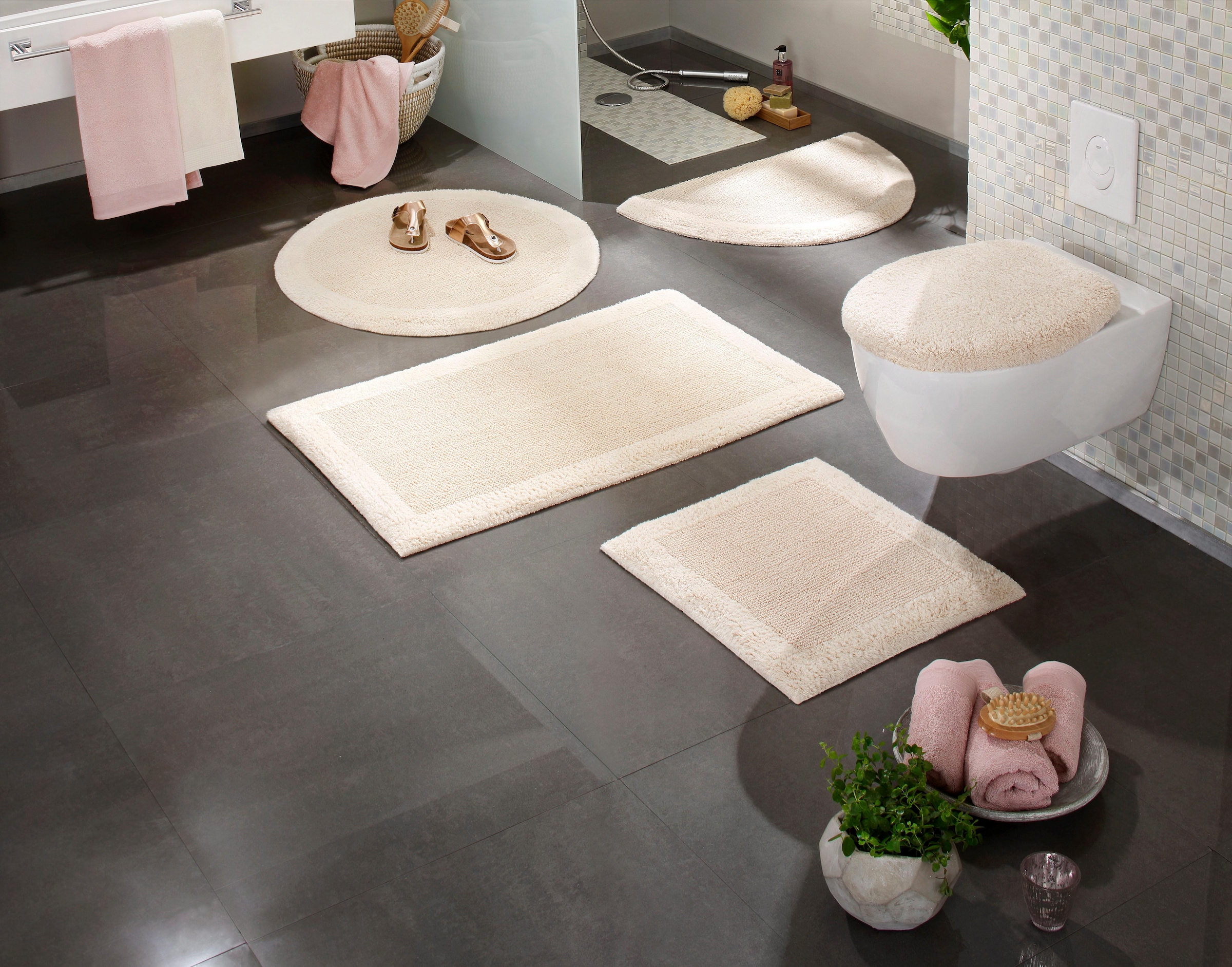 my home Badematte »Kapra, Badvorleger, Badezimmer Teppich«, beidseitig nutzbar-fussbodenheizungsgeeignet-strapazierfähig, mit Bordüre, Badteppich, Badematte, Baumwolle